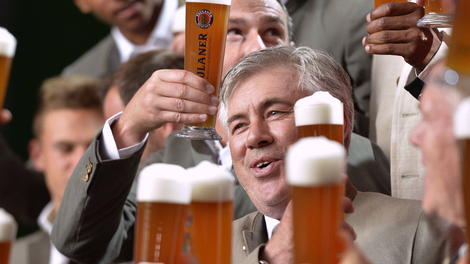 Bayern Beer And Lederhosen Fc Bayern Munich