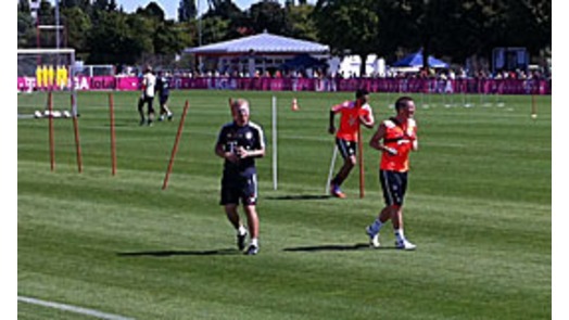 Punishing workout for Schweinsteiger and Co - FC Bayern Munich
