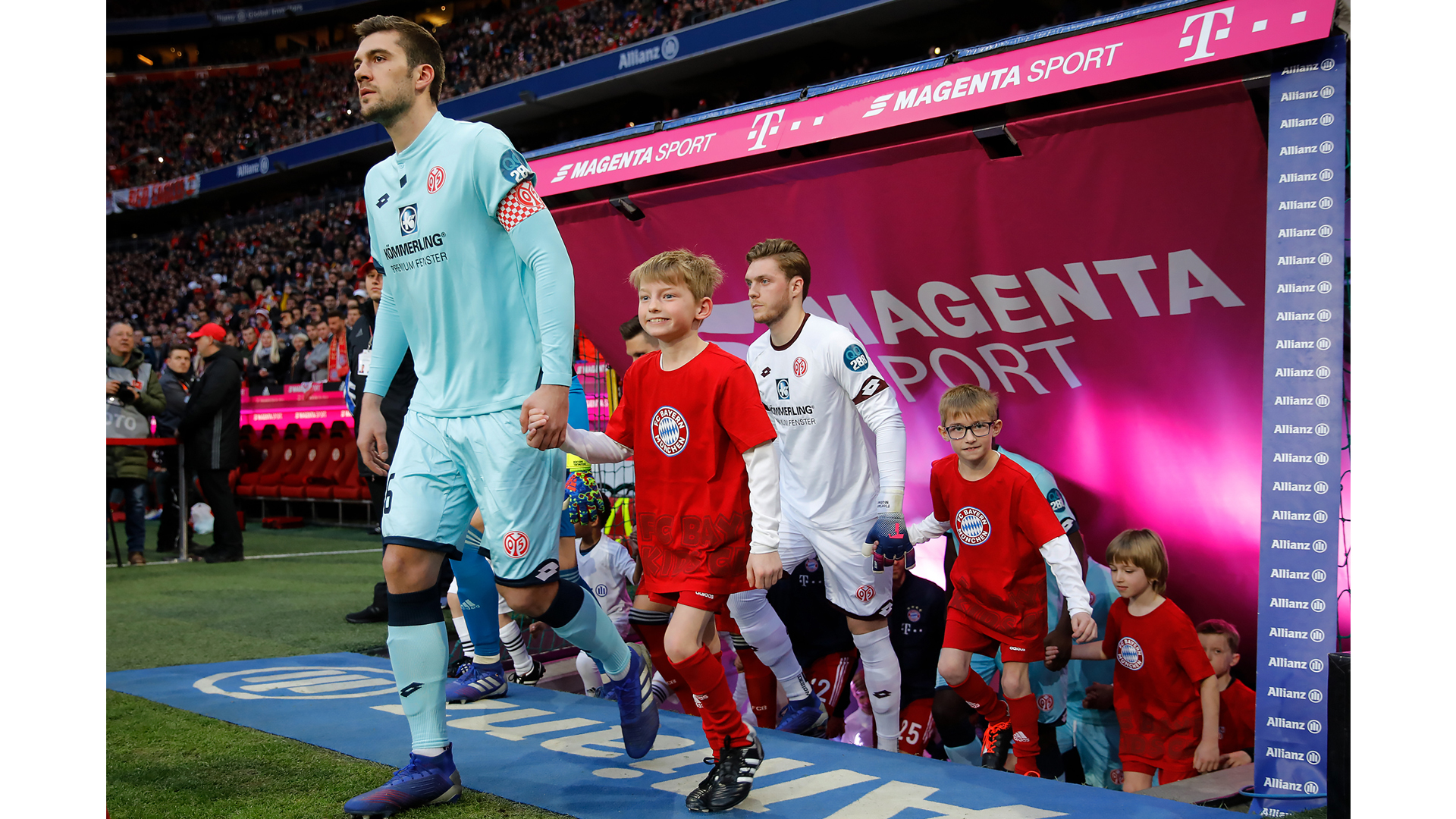 Einlaufkind beim Bundesliga-Heimspiel - FC Bayern Kids Club