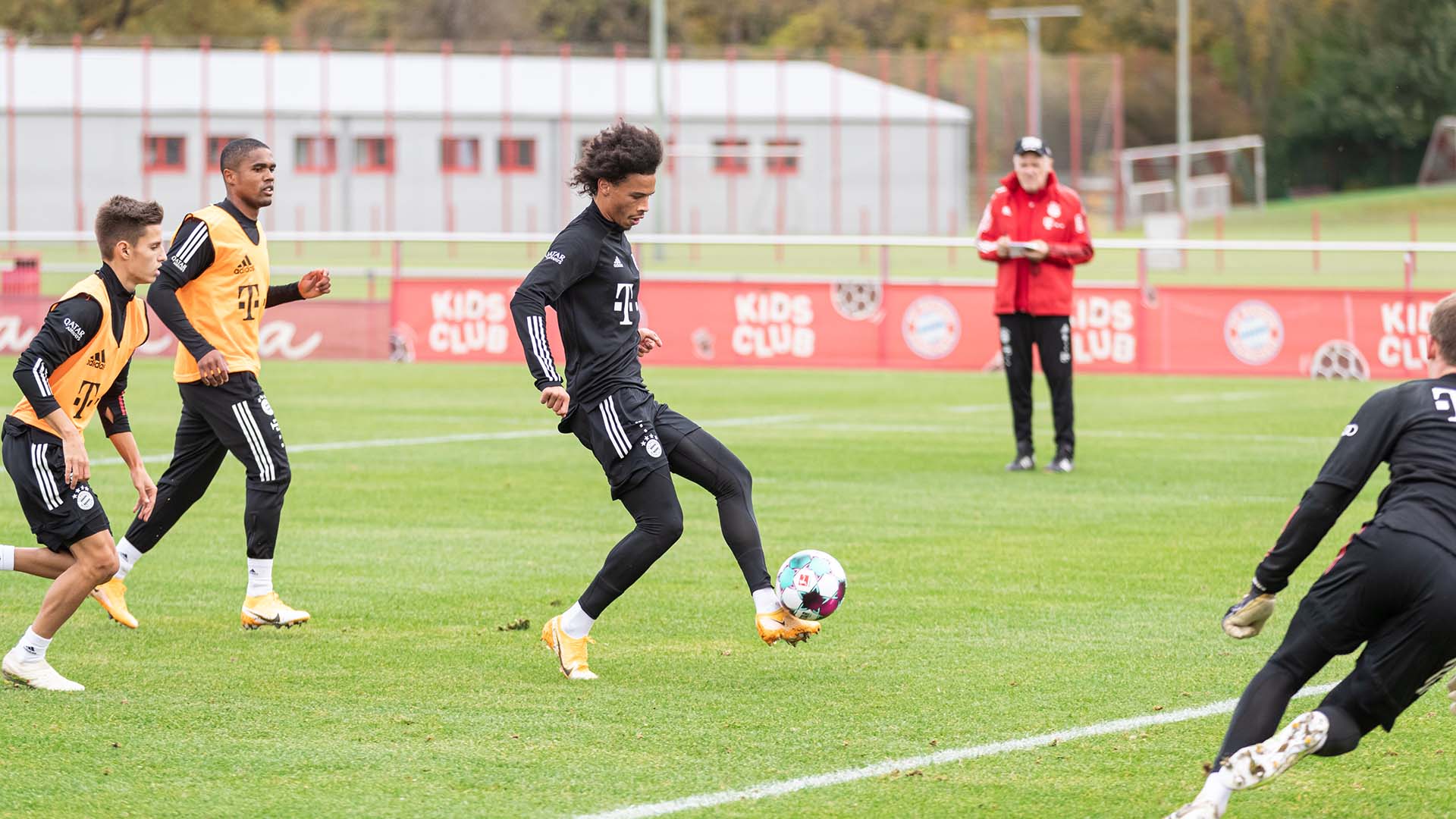 Leroy Sane Kehrt Ins Teamtraining Zuruck