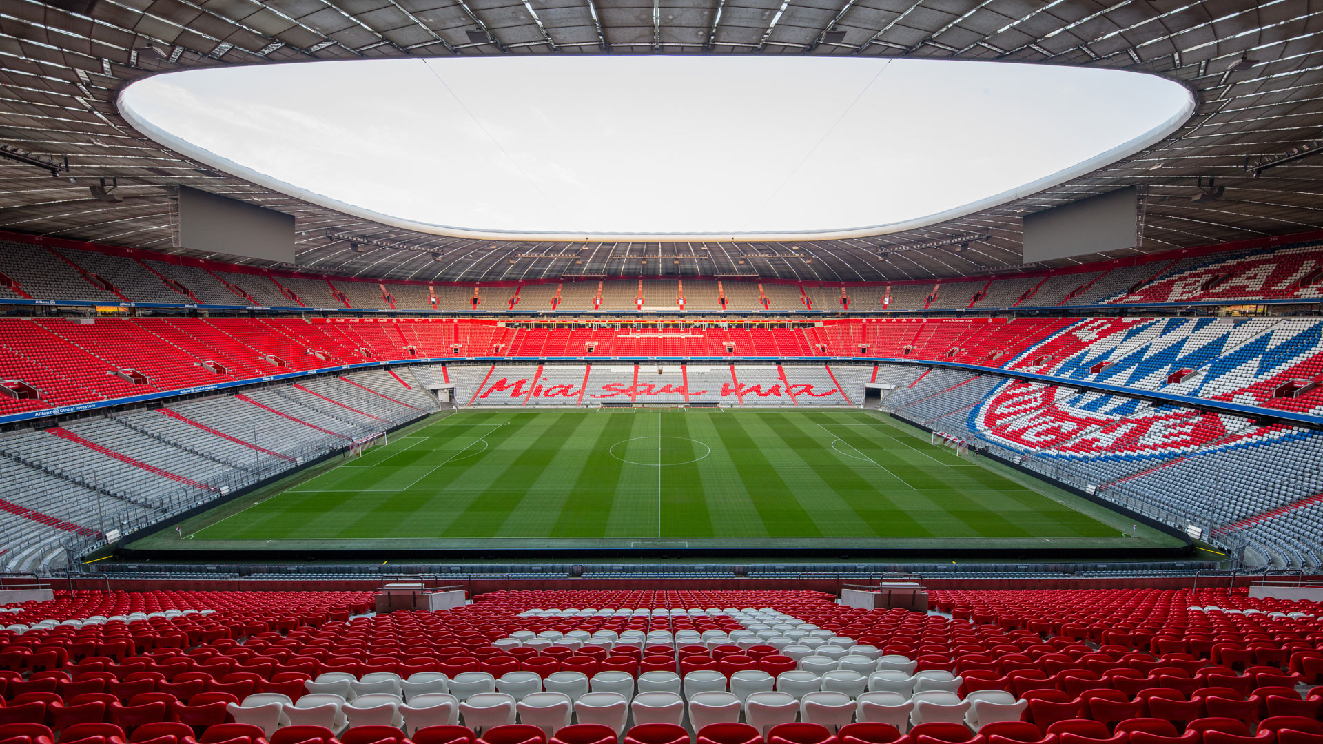 Die Allianz Arena im neuen Gewand - FC Bayern München