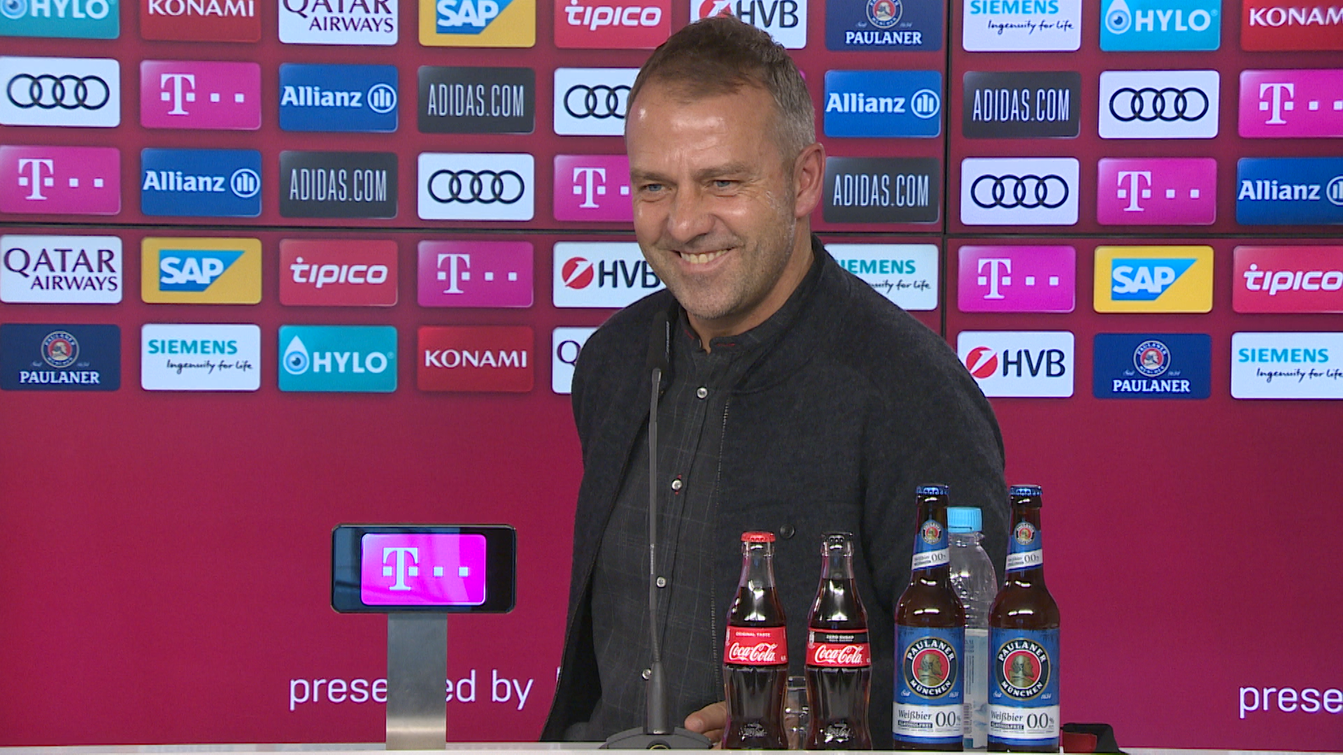 Video: Hansi Flick's press conference before Wolfsburg game