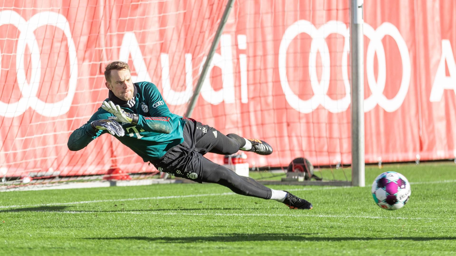 201231_Neuer_FCB