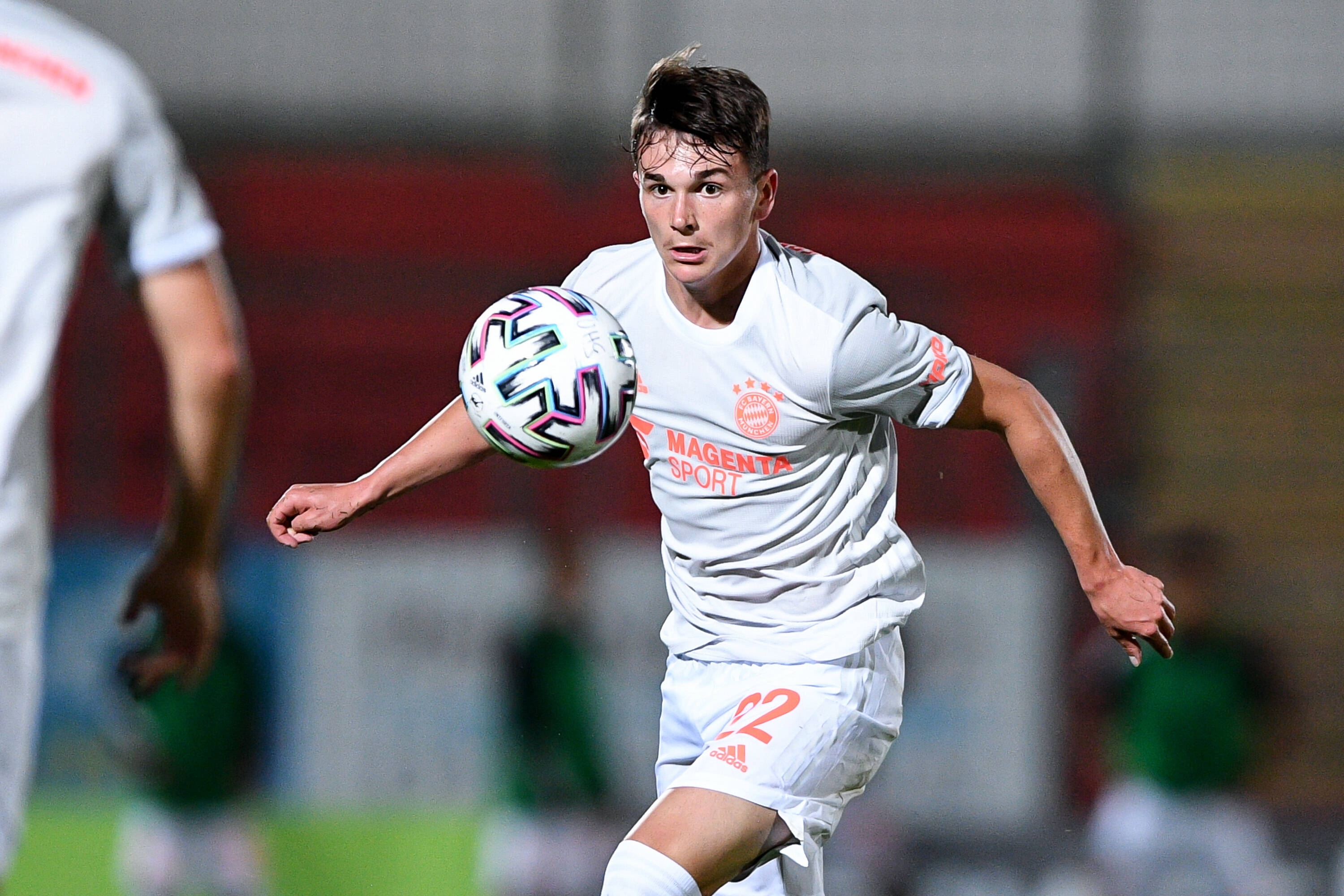 Alex Timossi Andersson und Taylor Booth werden verliehen