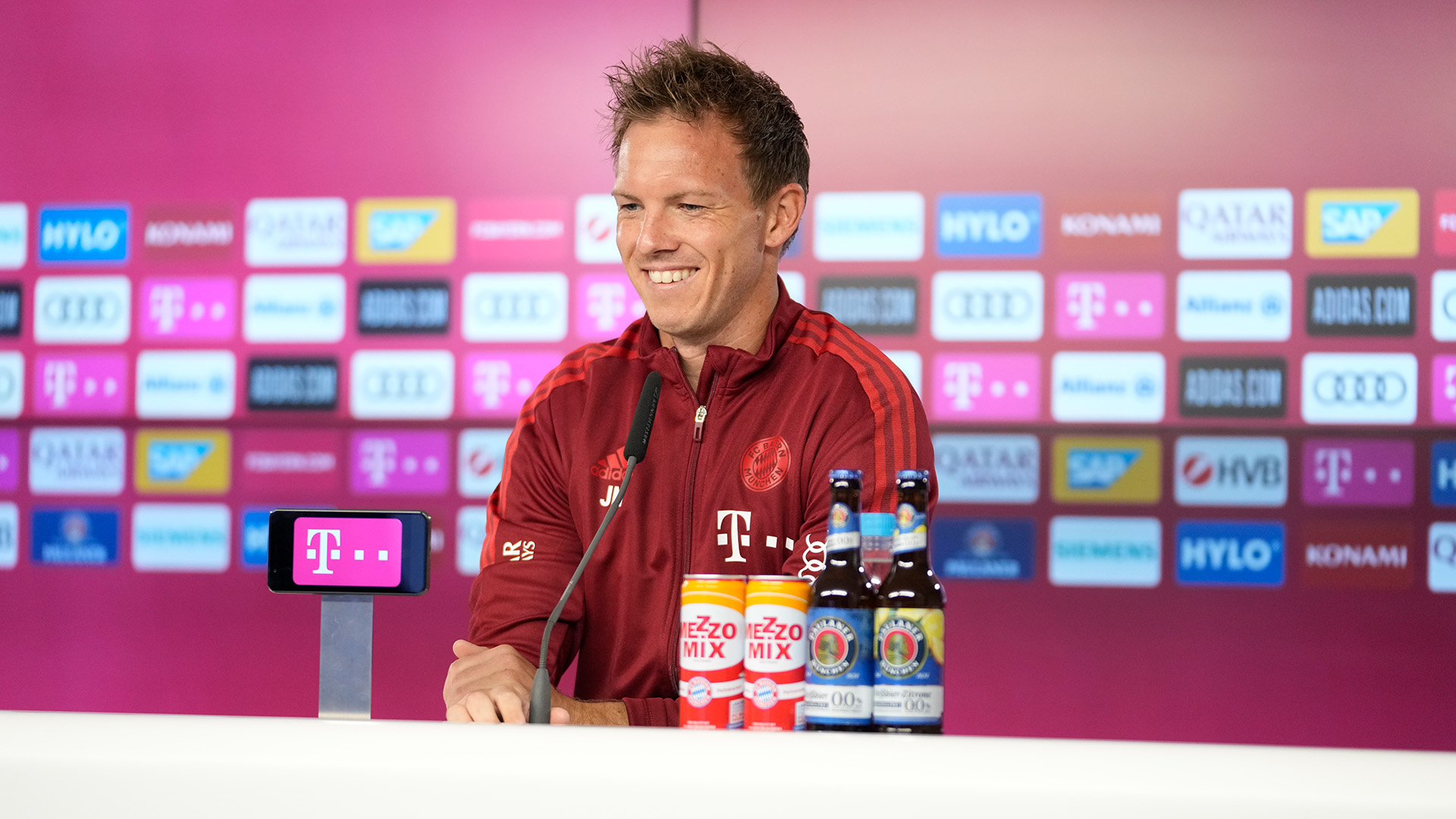 210923_Nagelsmann_DON