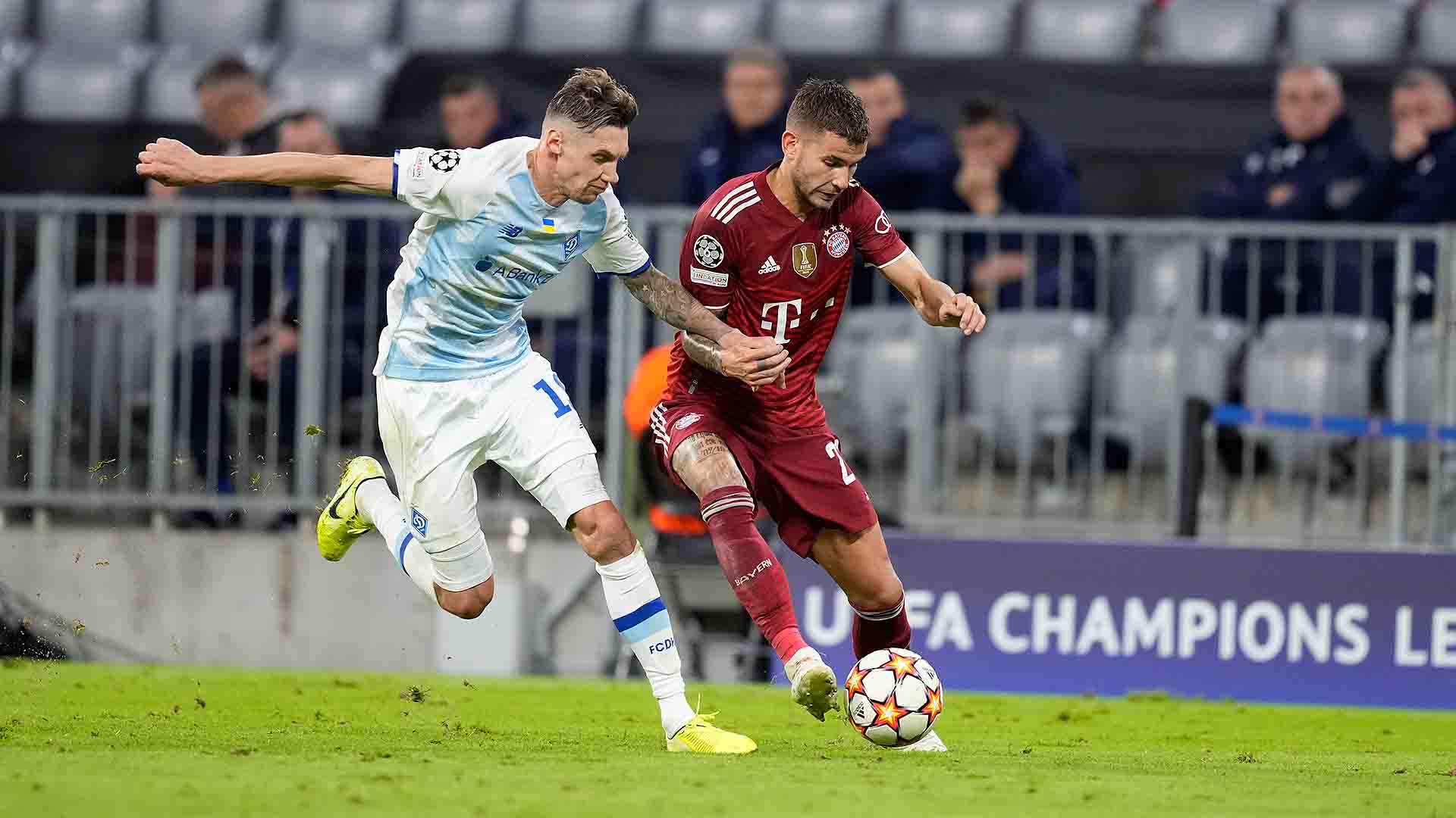 Fc Bayern Fertigt Kiew Ab Die Audio Highlights Champions League Fussball Sportschau De