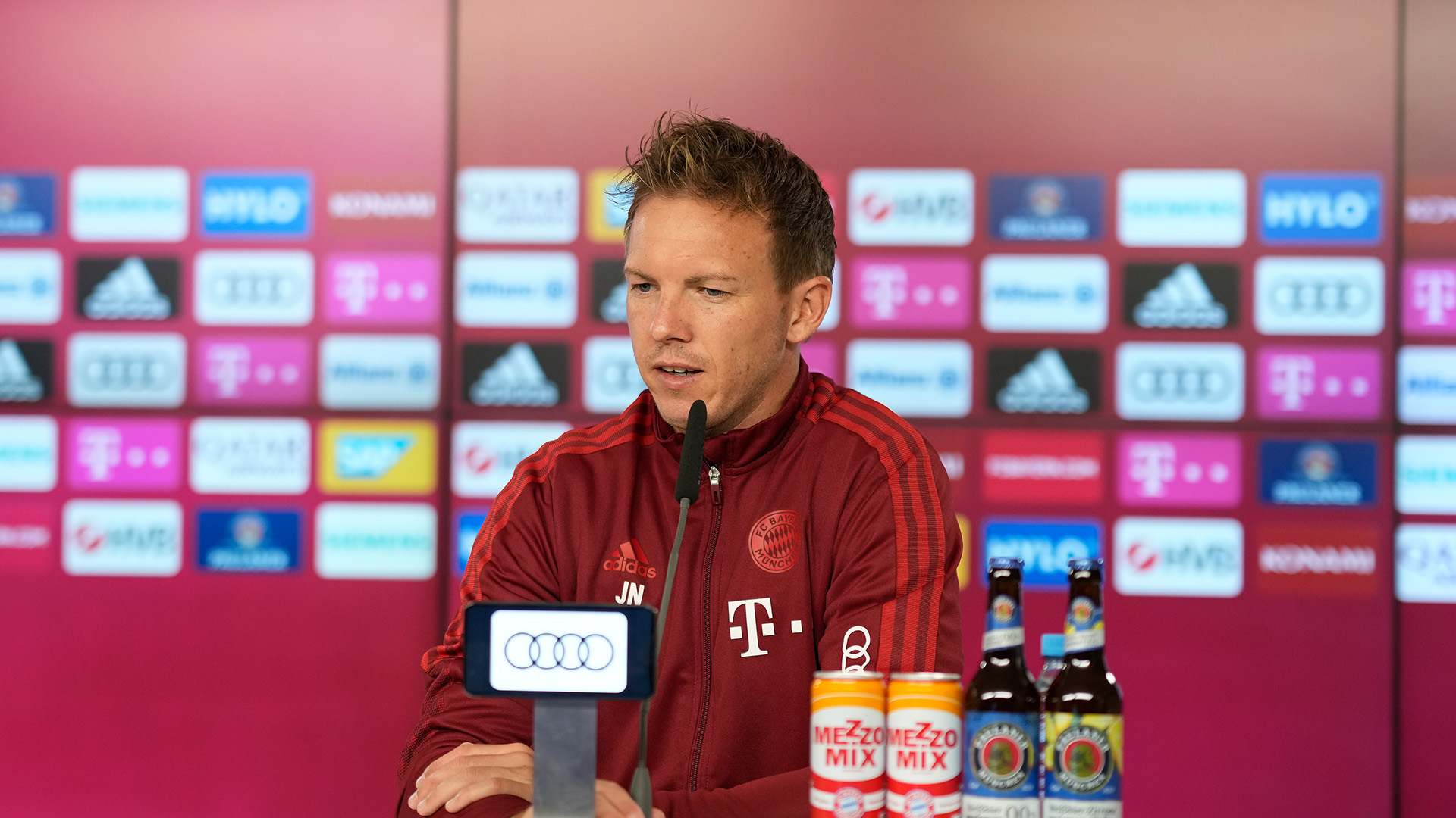 211015_Nagelsmann_DON