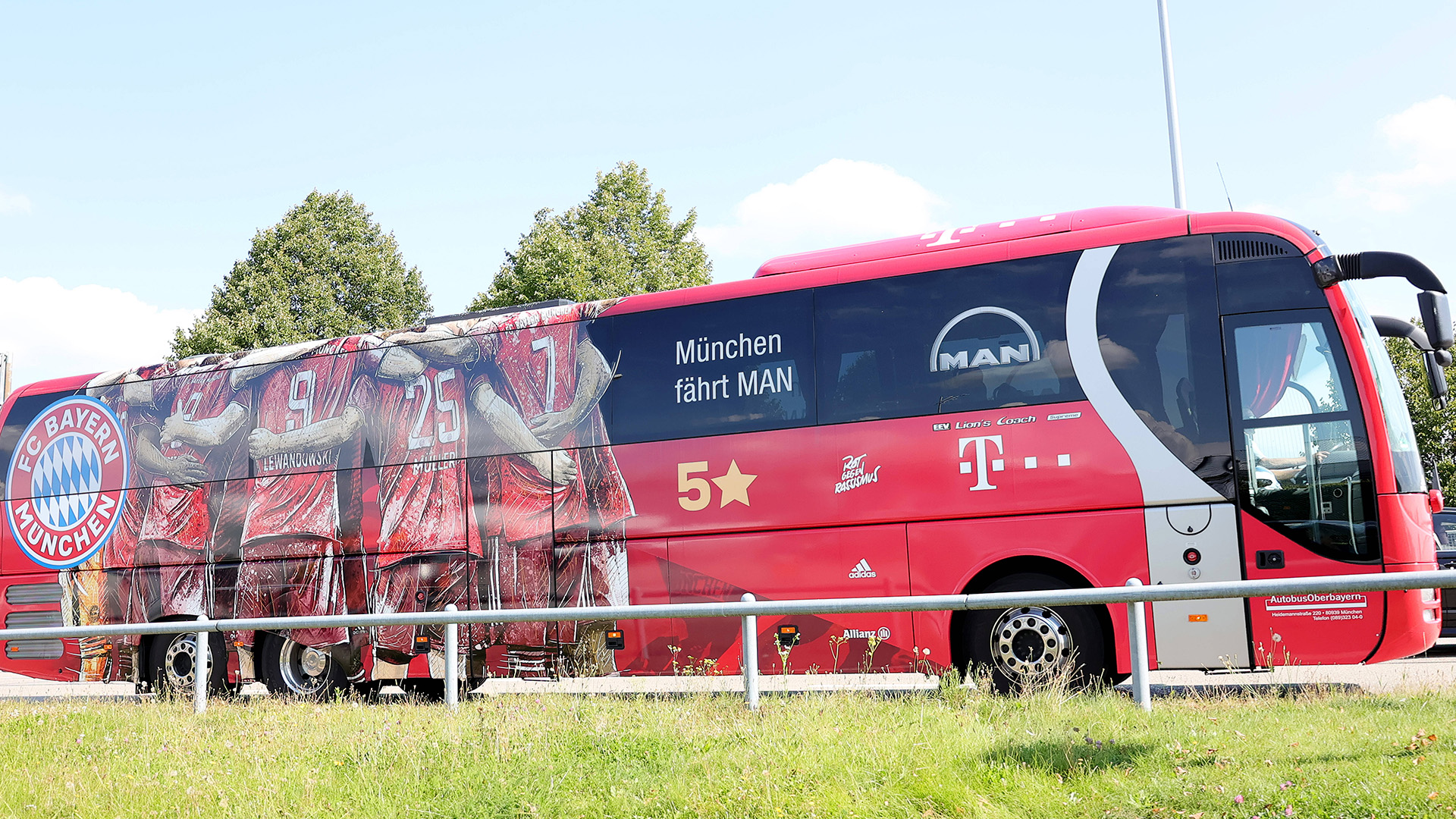 210913_Bus-FC_Bayern_IMA