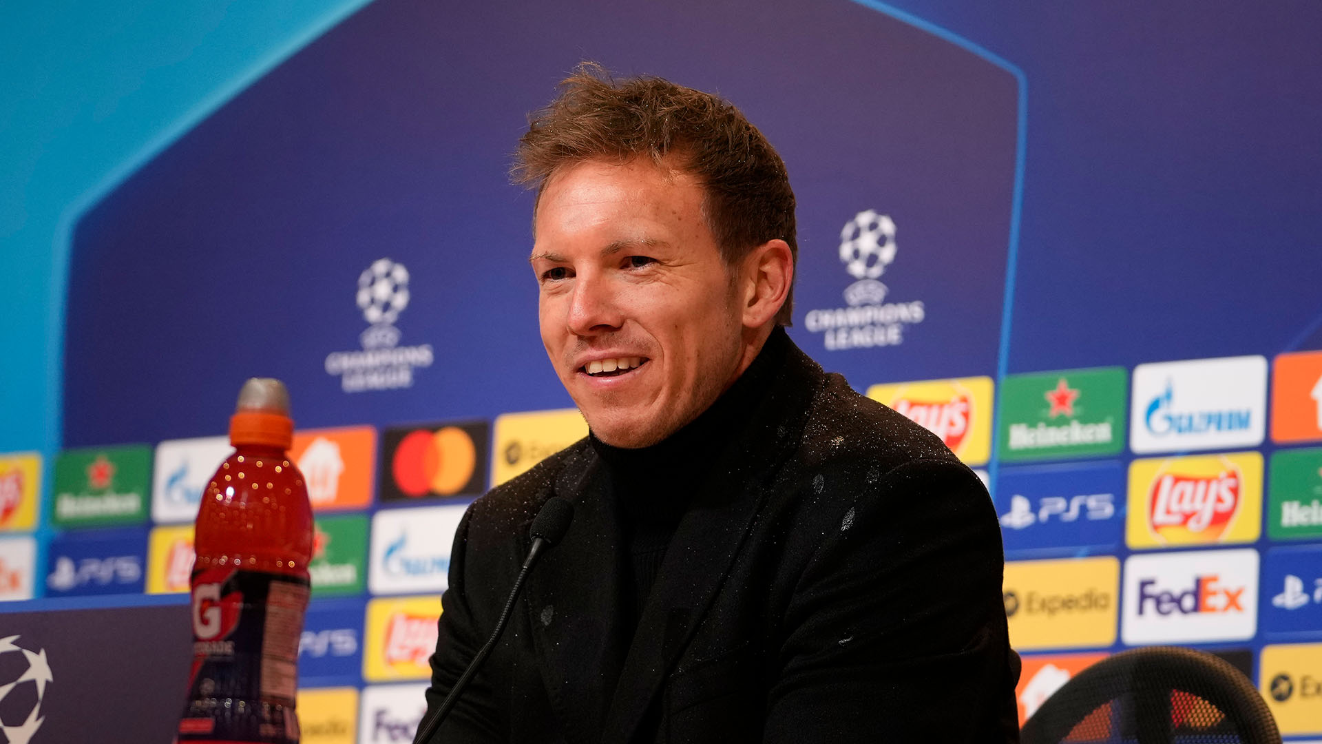 211208_Nagelsmann_DON