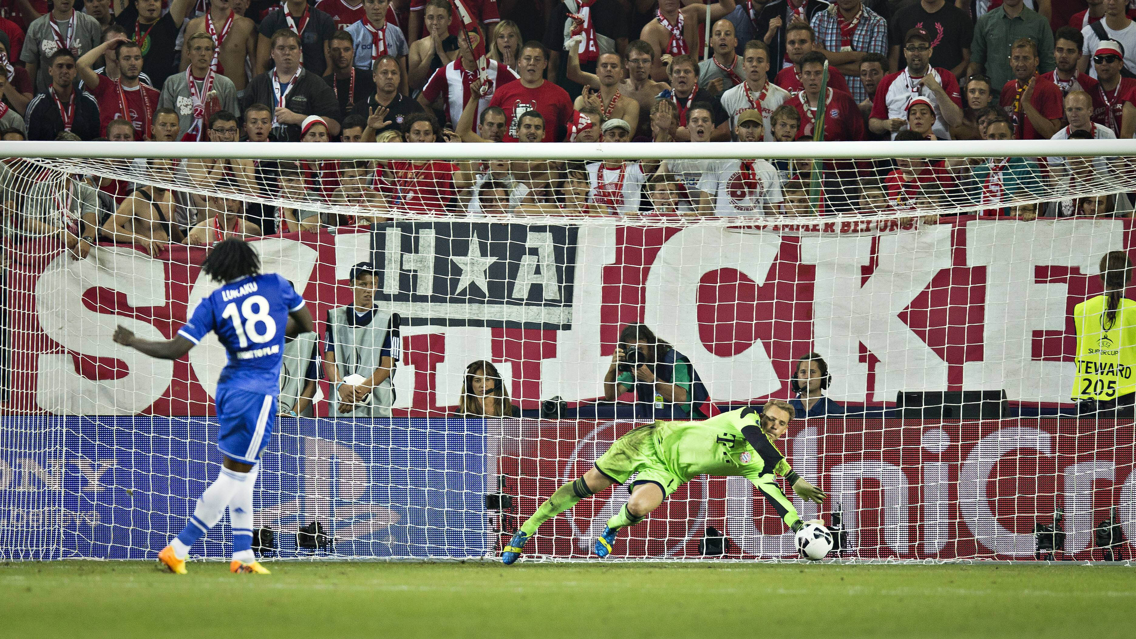 220206-Neuer2013Lukaku