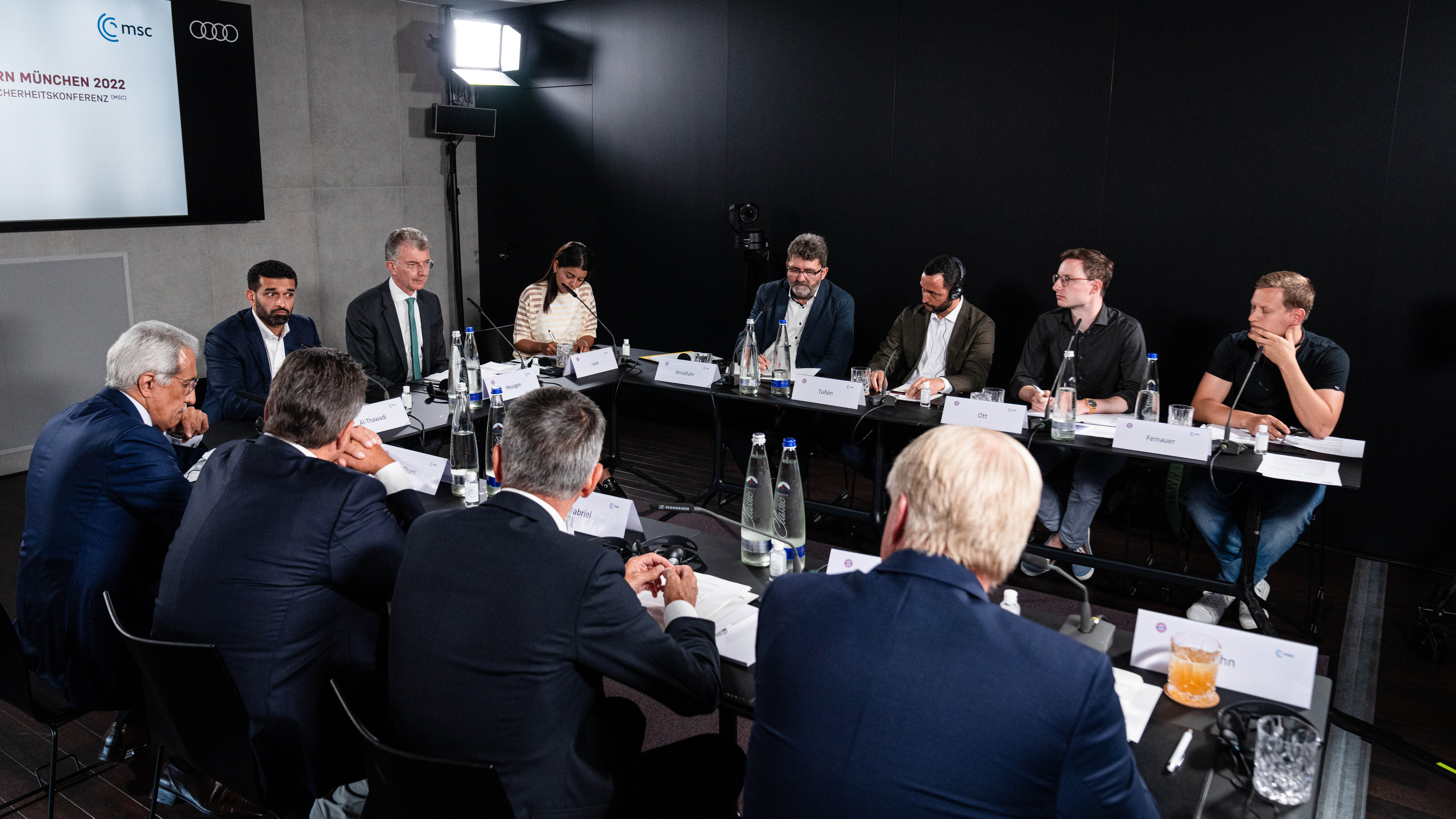 Round-Table-_AllianzArena-0407