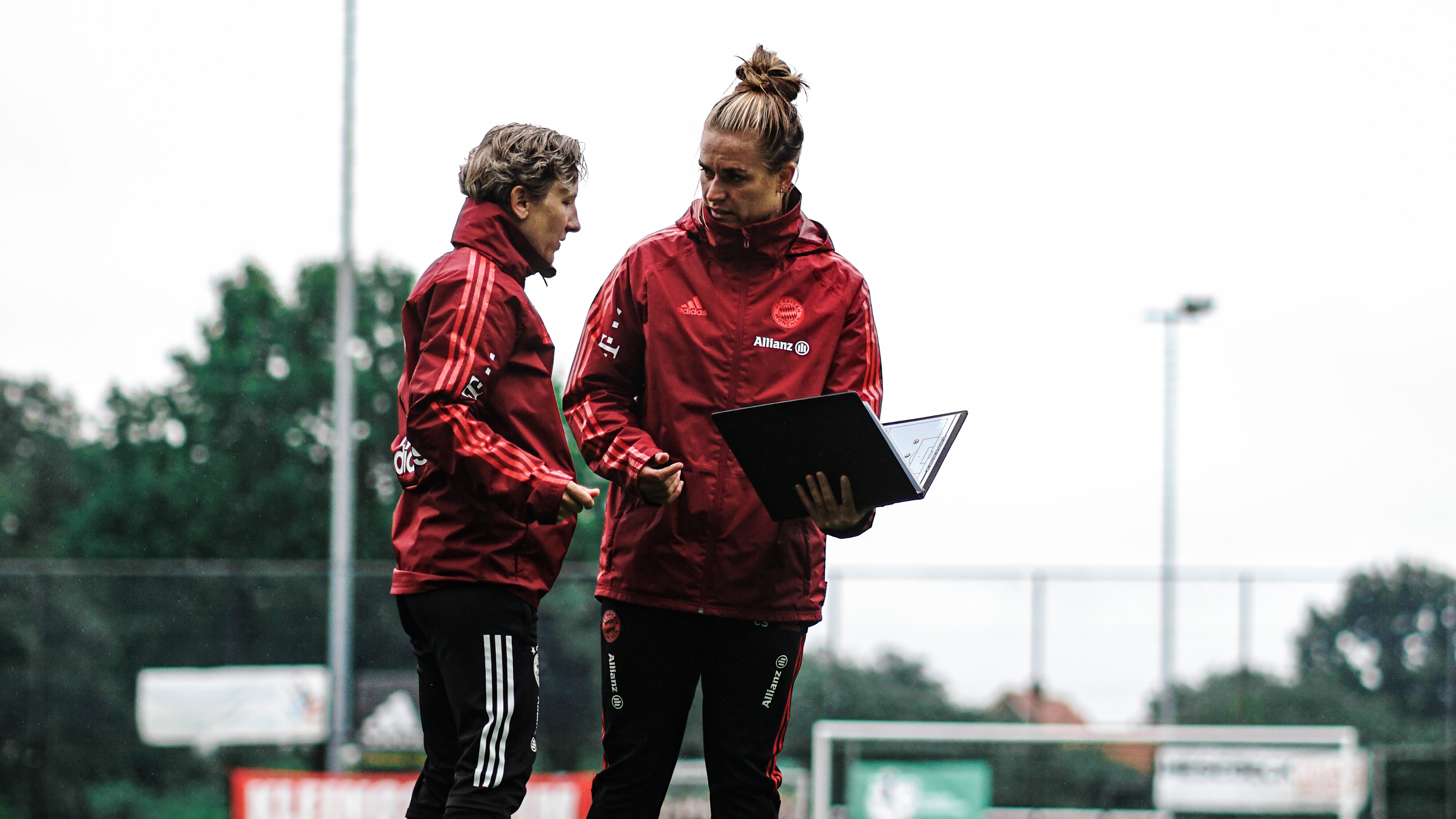 Clara Schoene und Nathalie Bischof bei den FC Bayern Frauen II