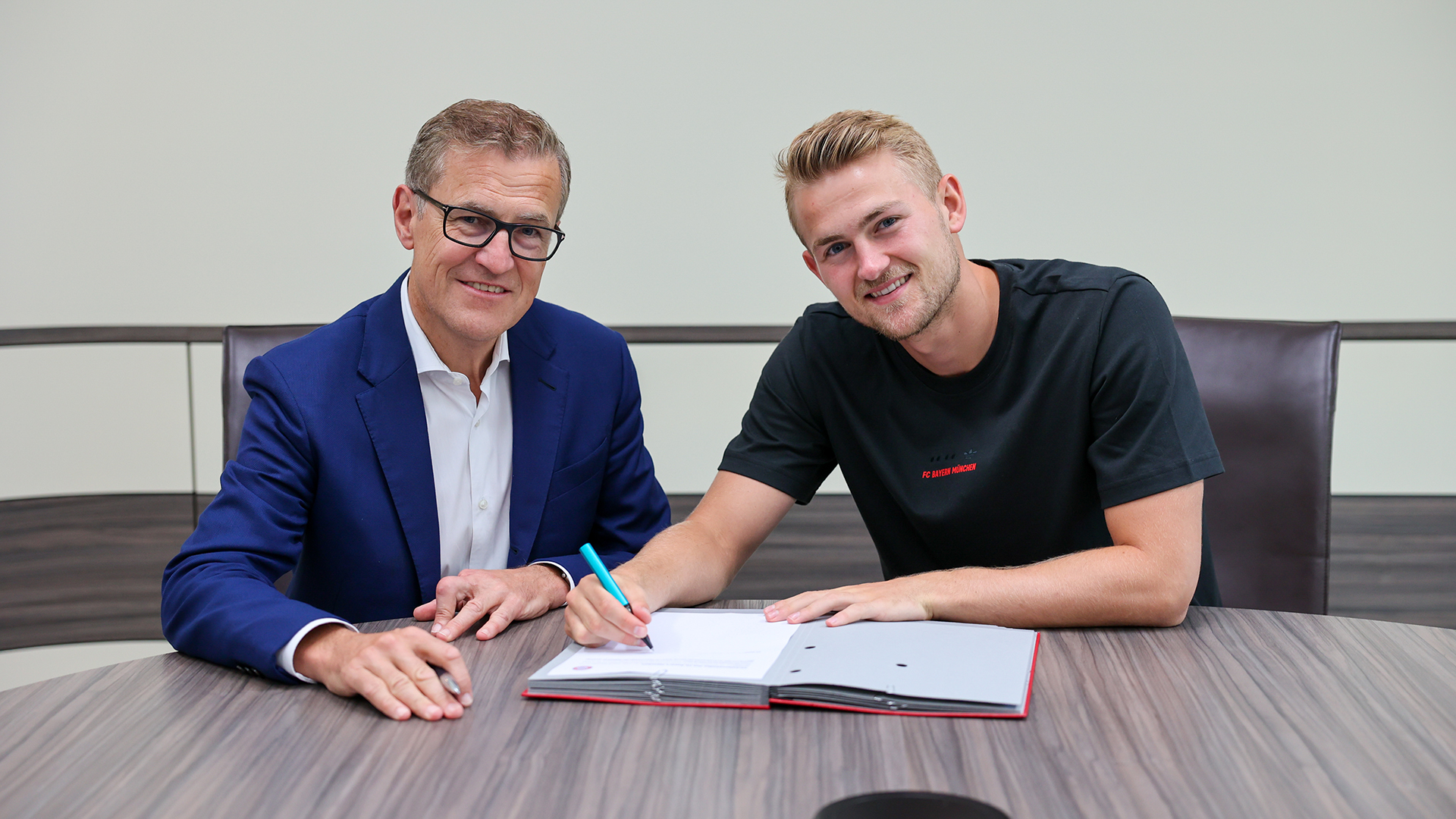 13-de-ligt-transfer-190722-fcb