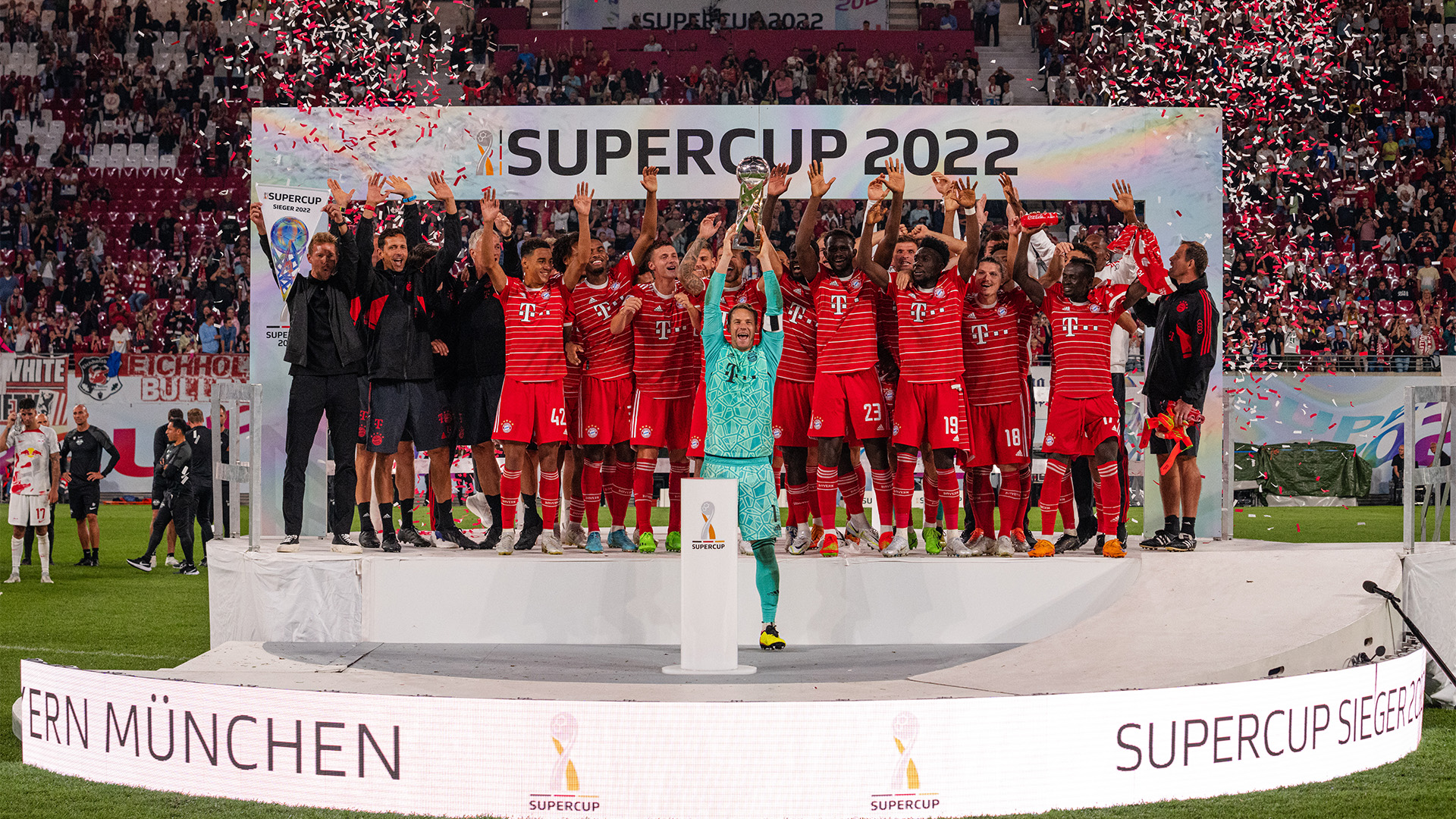 32-supercup-rbl-fcb-220730-mel