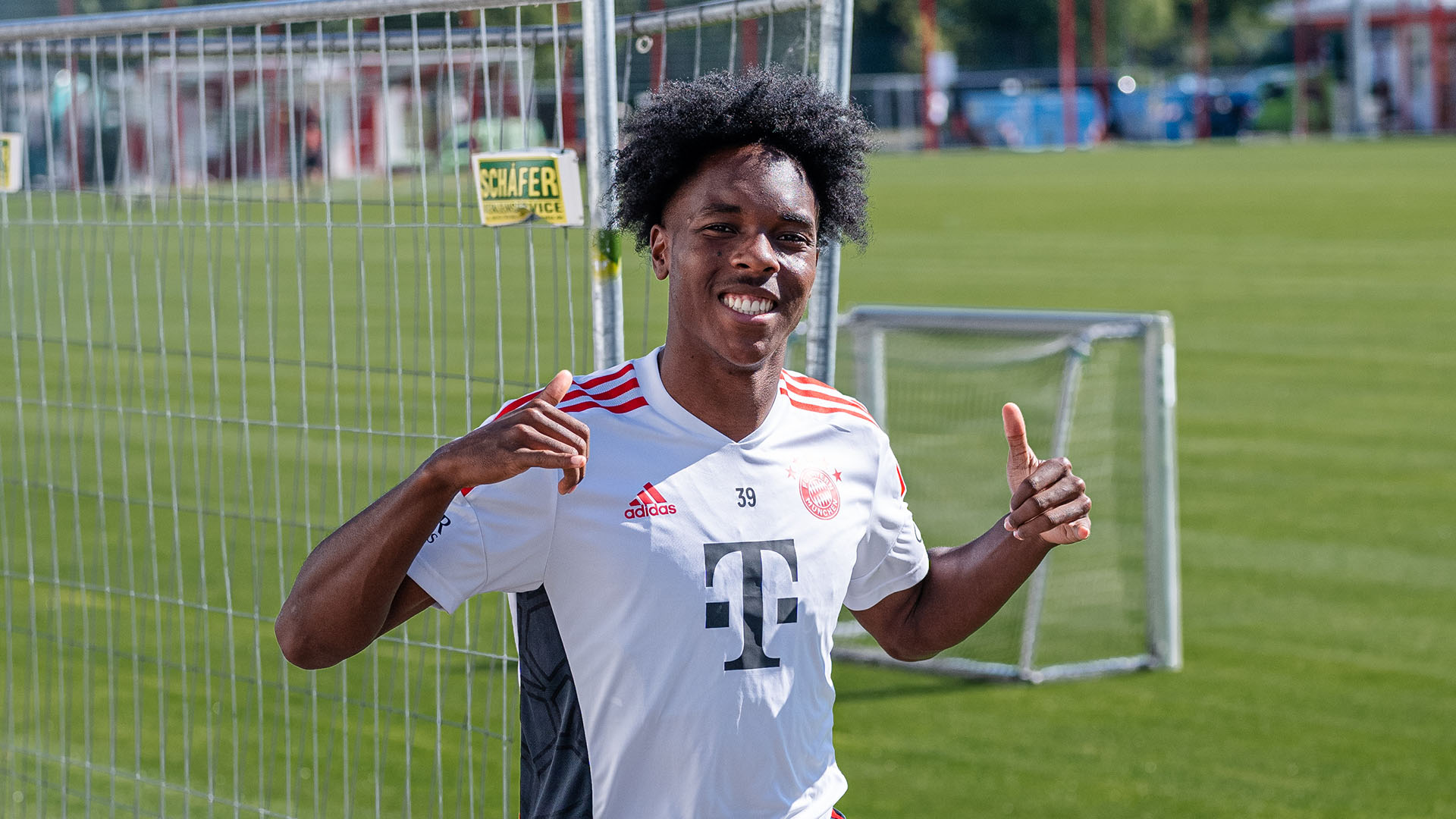 02-training-fc-bayern-090822-fcb