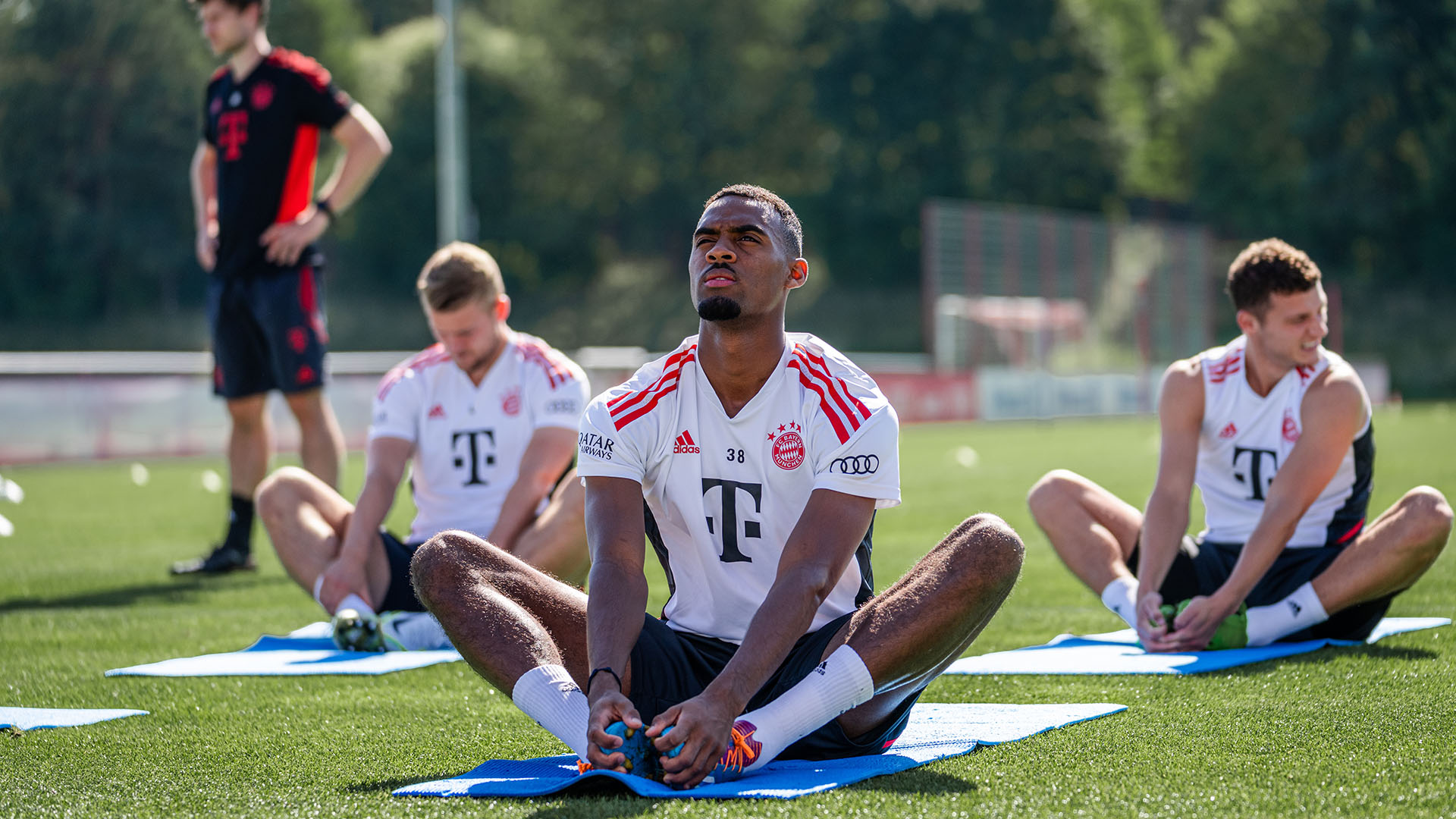 10-training-fc-bayern-090822-fcb