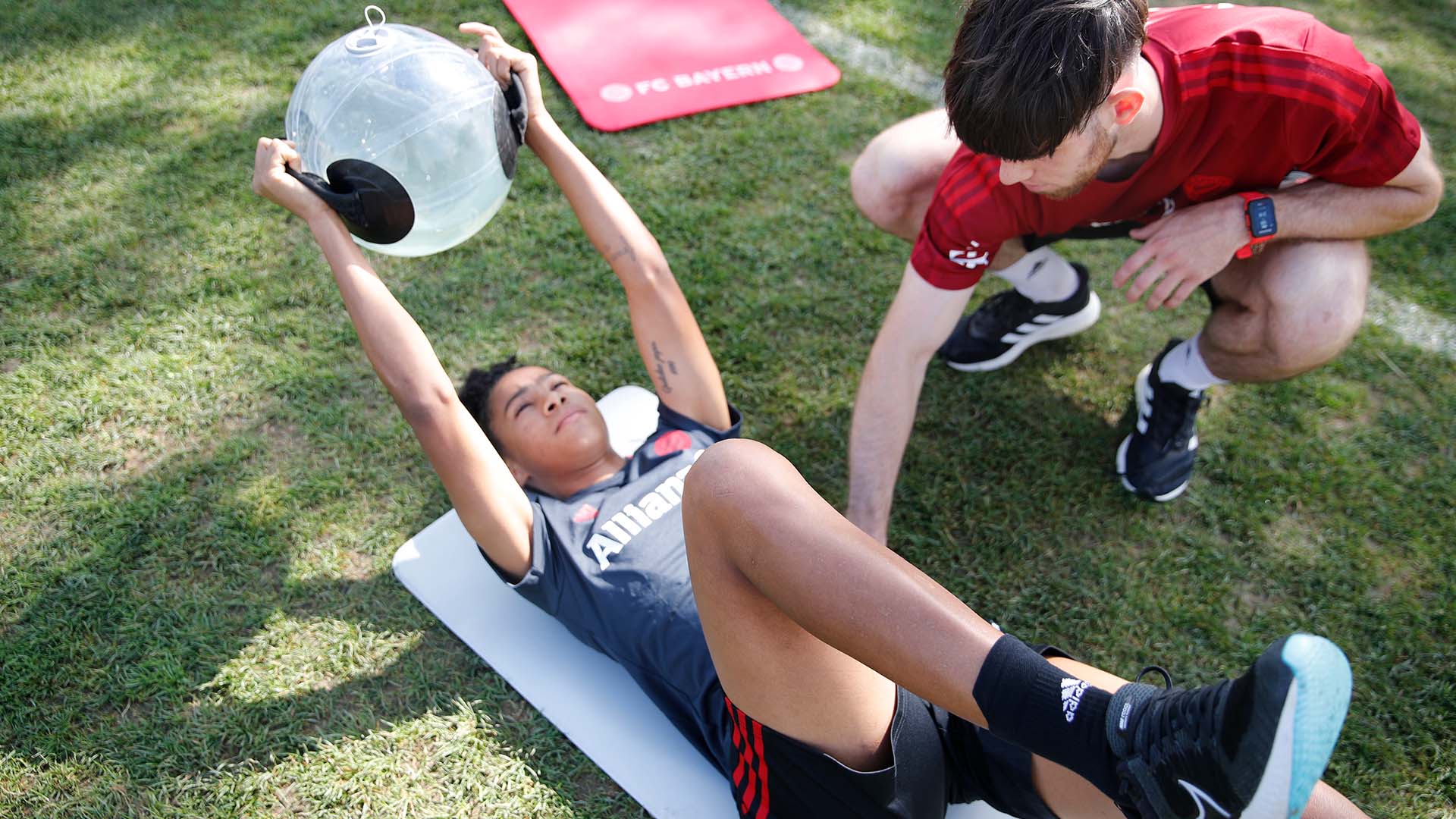 FC Bayern Frauen Training Tainara de Souza da Silva