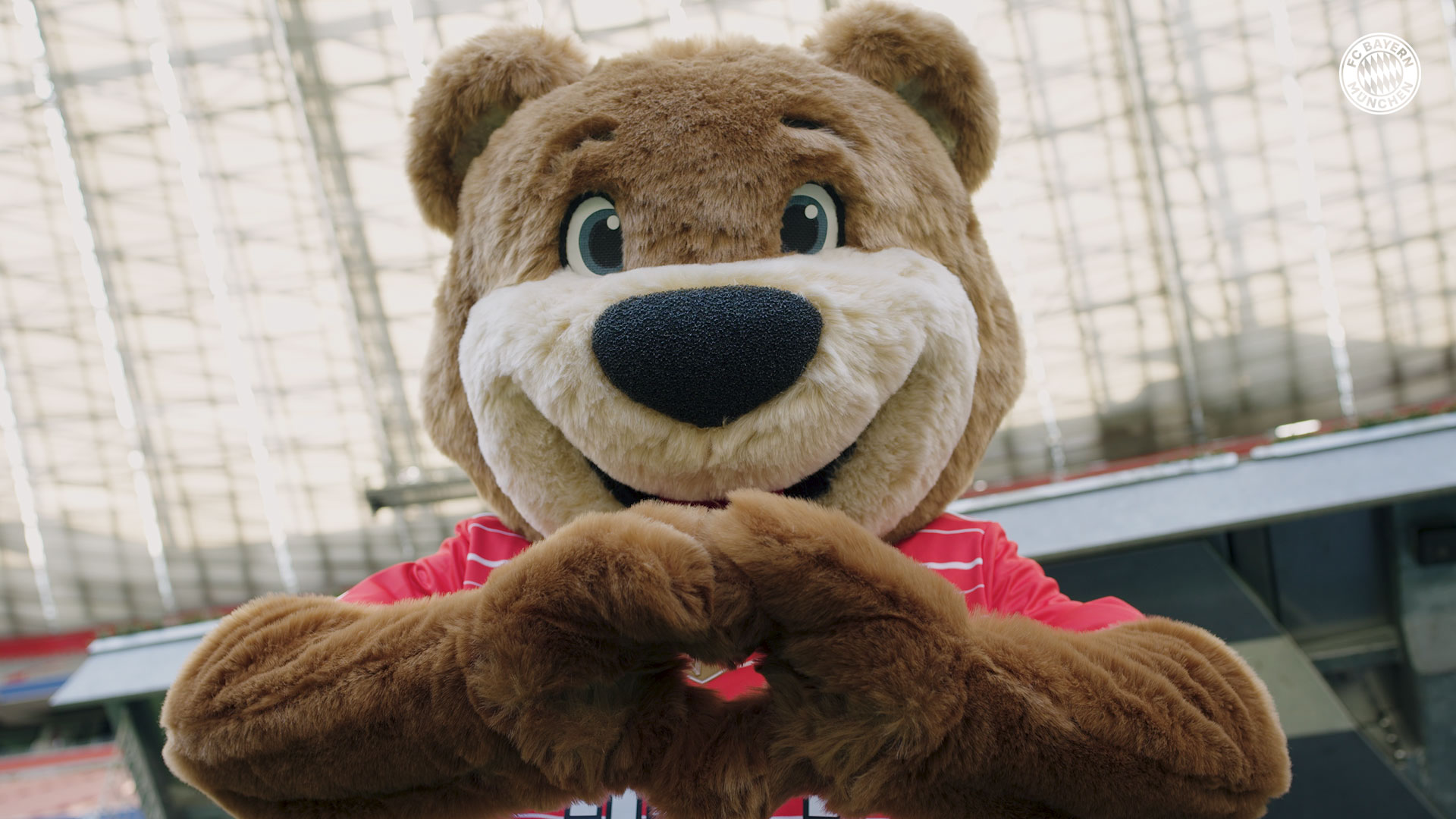 220814-new-berni-fc-bayern-16-9