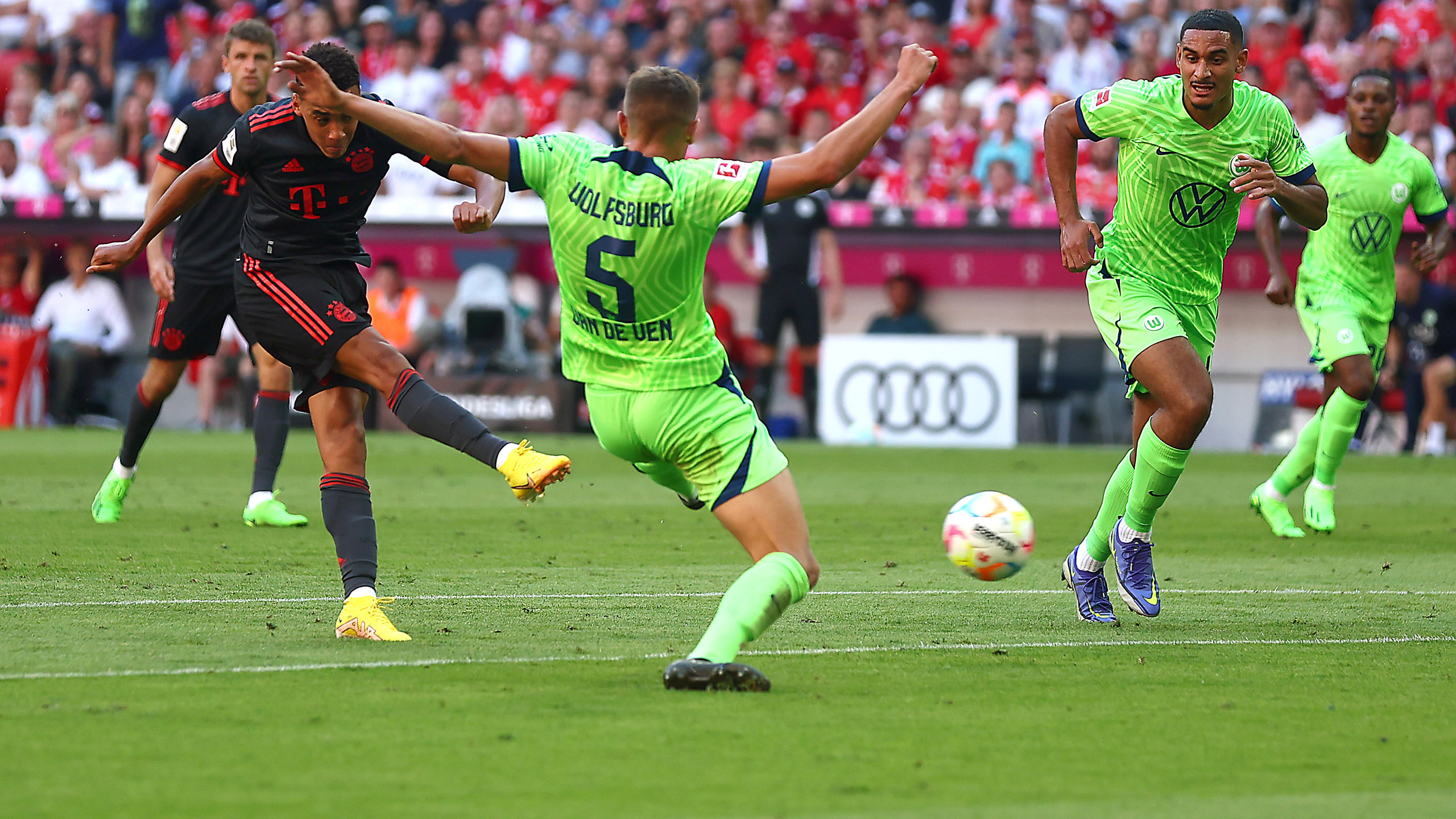 Jamal Musiala scored the first goal against VfL Wolfsburg