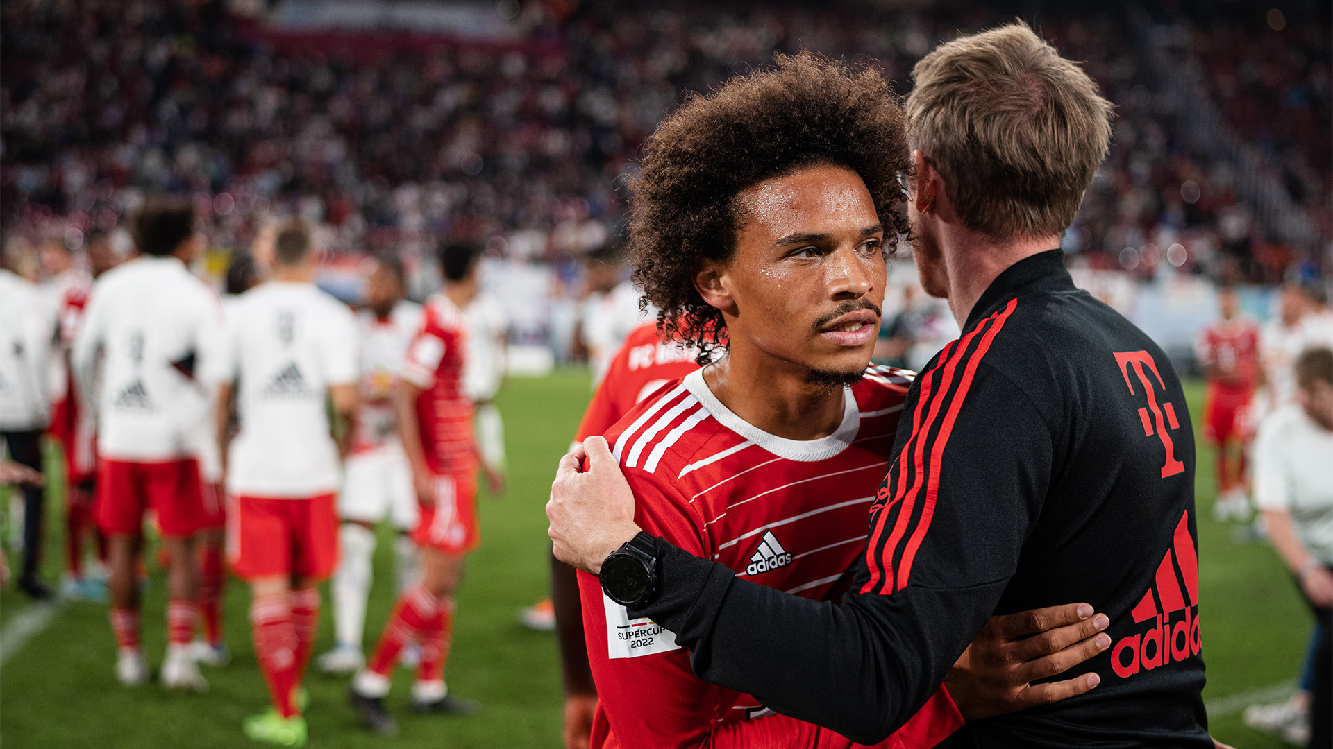 Leroy Sané celebrates FC Bayern