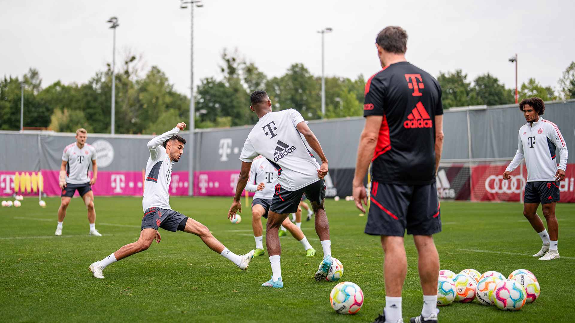 06-training-fc-bayern-200822-fcb