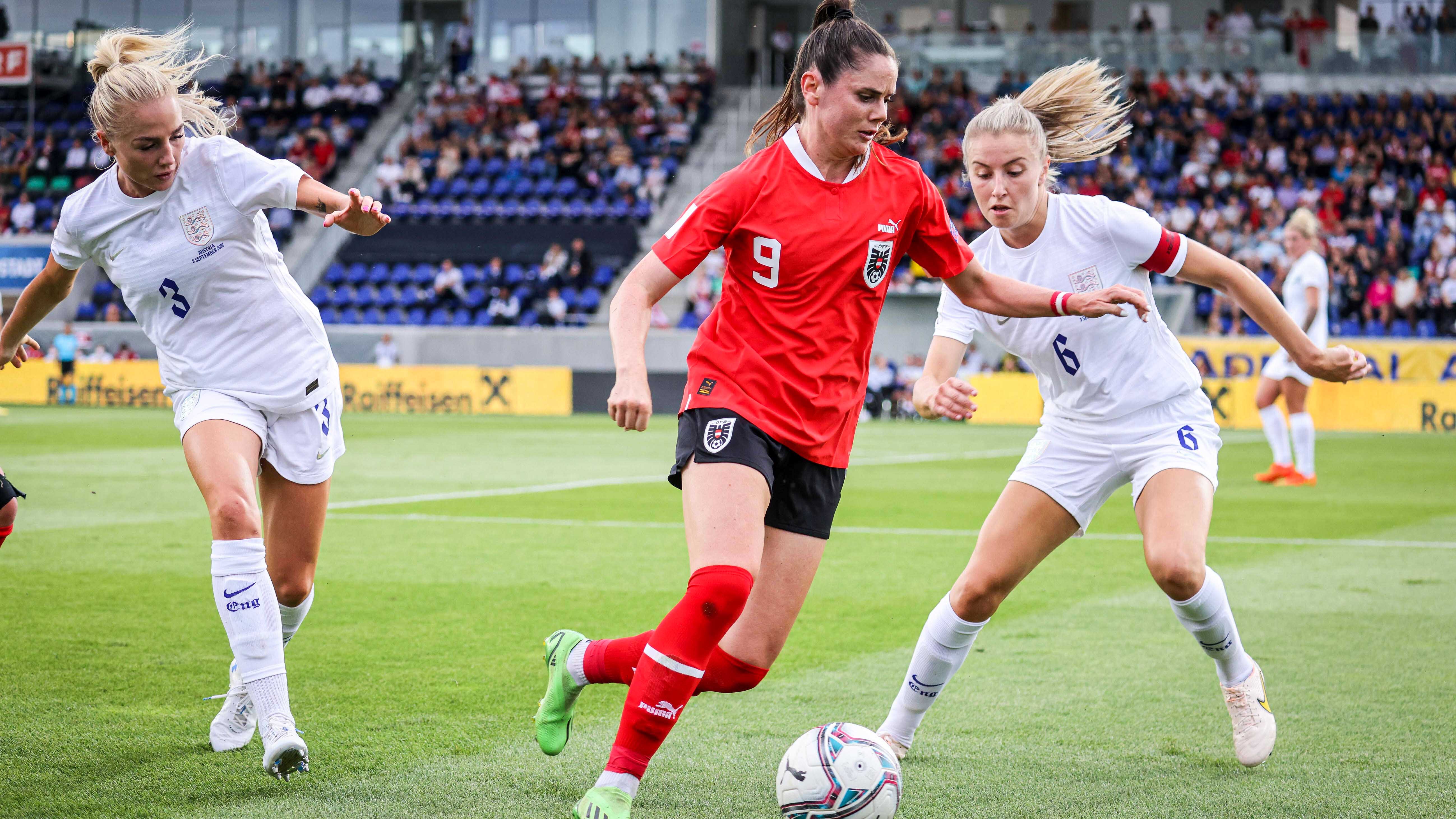 Die FCB-Spielerin Sarah Zadrazil musste sich mit Österreich gegen England geschlagen geben.