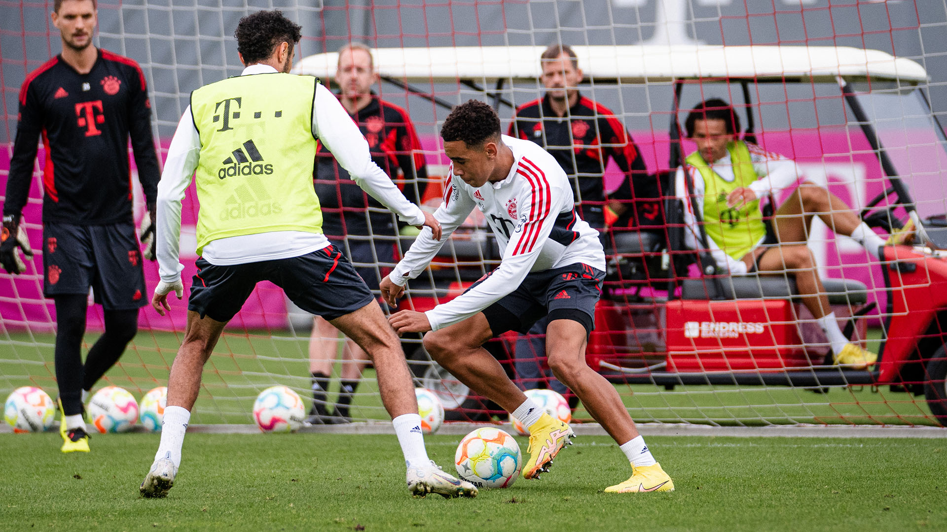 Jamal Musiala FC Bayern training