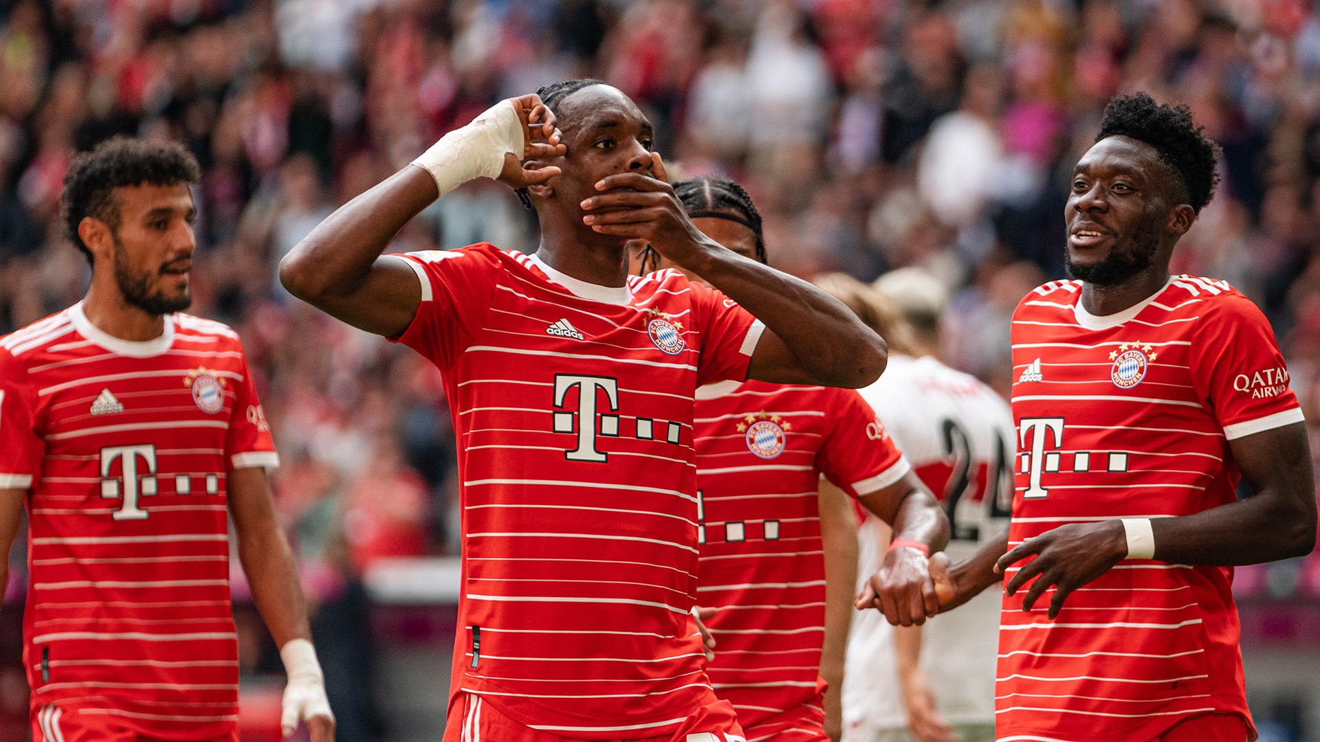 FC Bayern celebration Mathys Tel