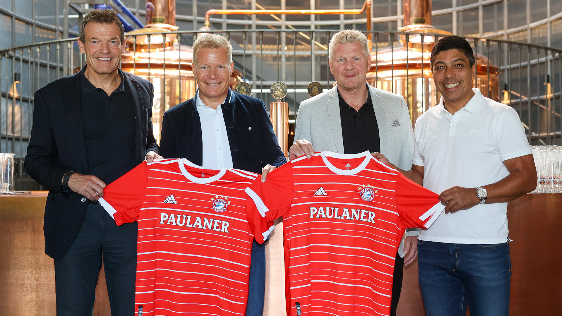 FC Bayern Legends und Paulaner