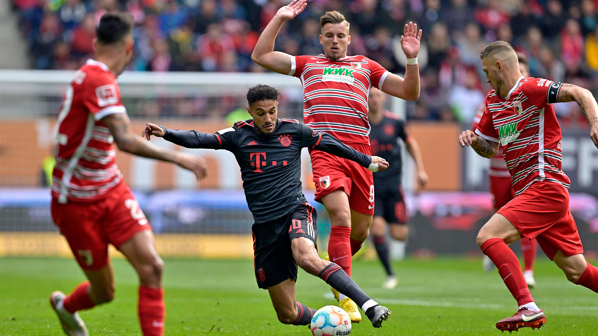 05-fcaugsburg-fcbayern-220917-ima