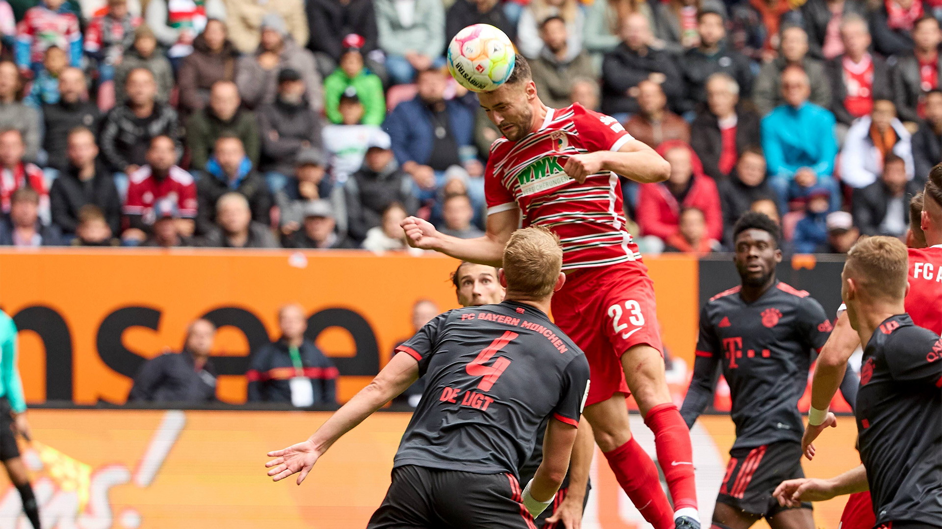 12-fcaugsburg-fcbayern-220917-ima