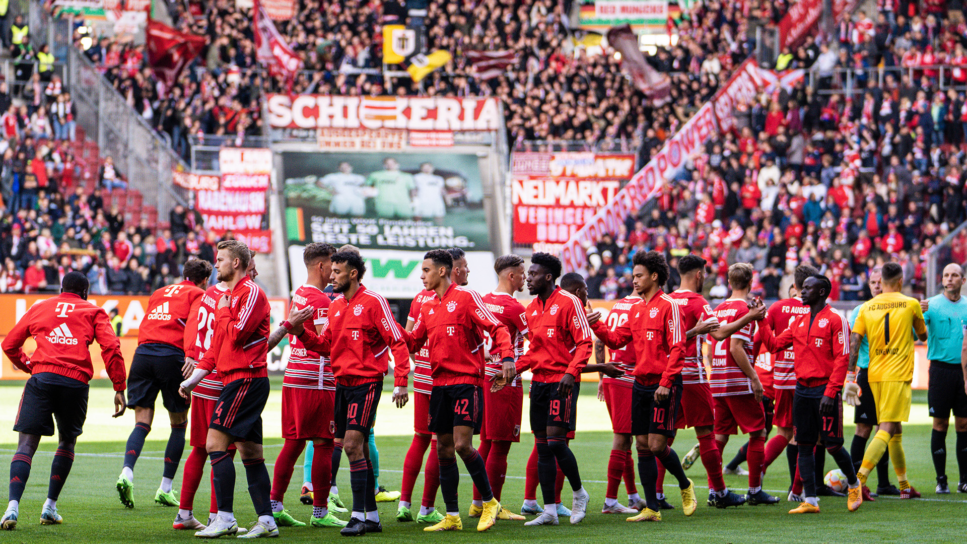 02-fcaugsburg-fcbayern-220917-mel