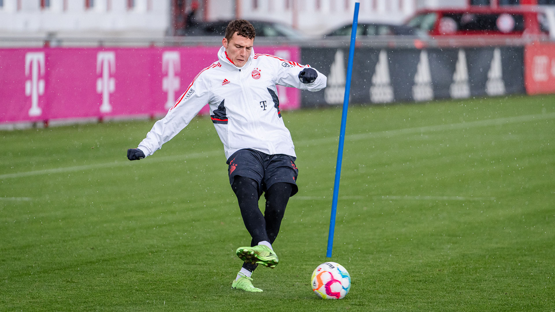 03-training-fc-bayern-280922-mel