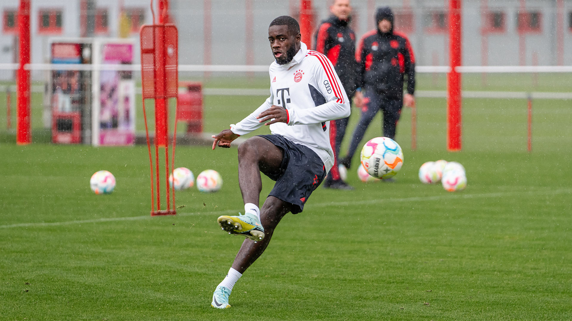 04-training-fc-bayern-280922-mel