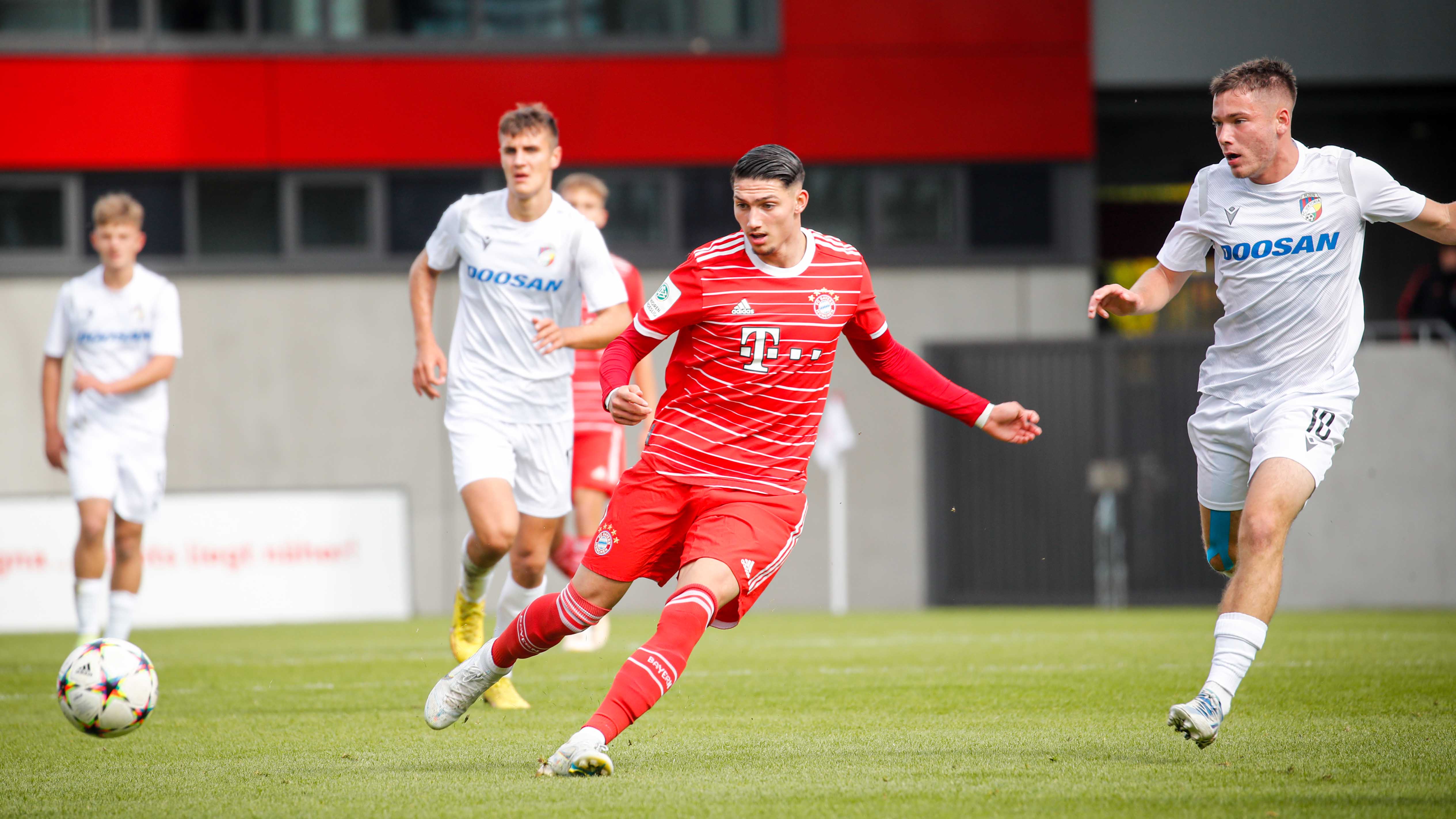 FC Bayern U19, Viktoria Pilsen, Stadion am FC Bayern Campus