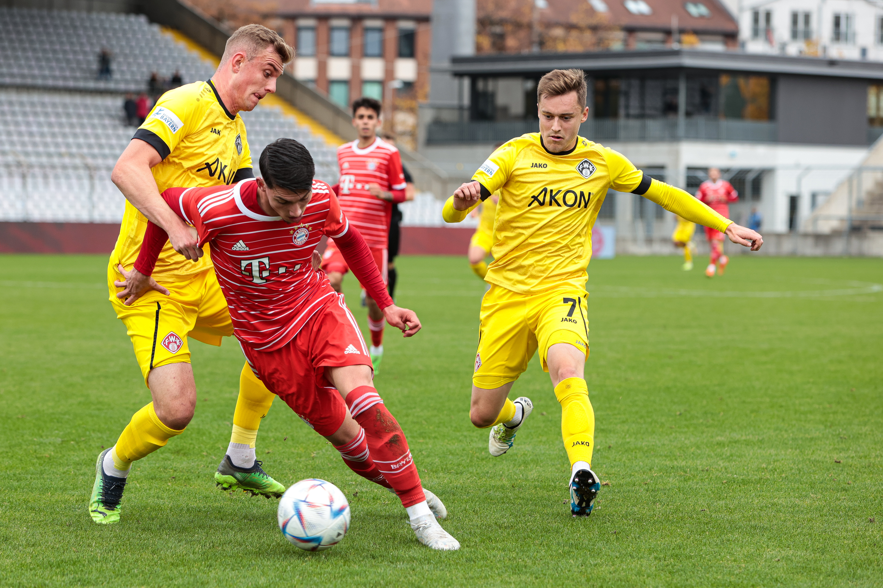 Die FC Bayern Amateure empfingen am 16. Spieltag der Regionalliga Bayern die Würzburger Kickers.