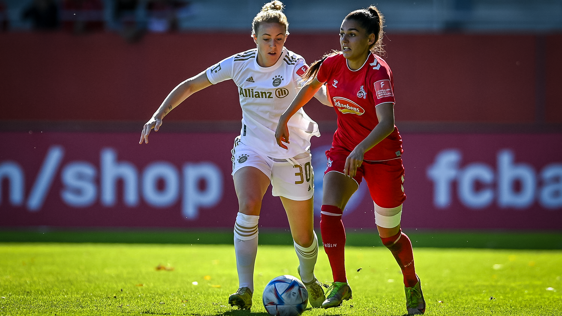 Carolin Simon, FC Bayern Frauen, Zweikampf