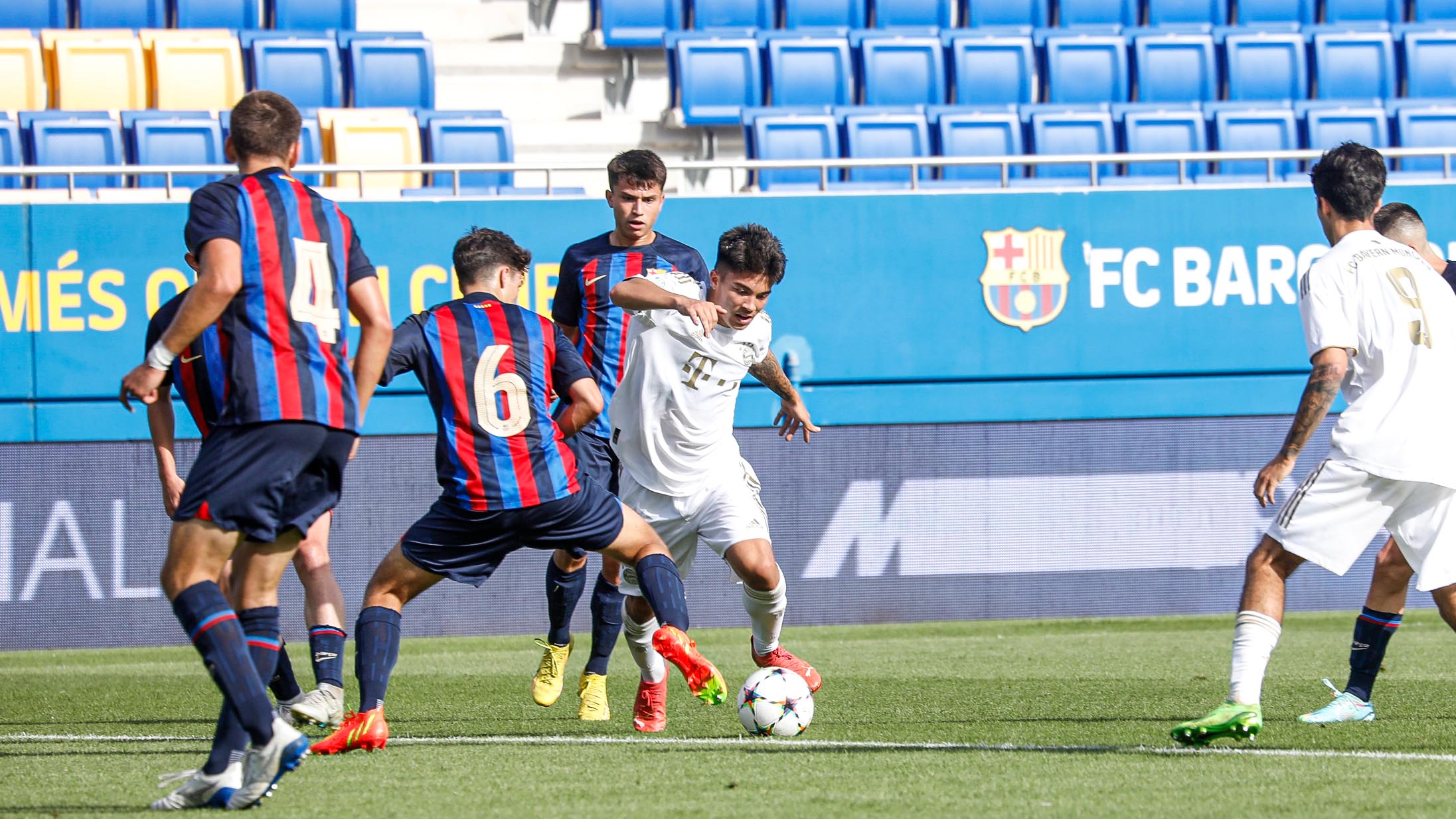 Die U19 des FC Bayern beim Youth League-Spiel gegen den FC Barcelona.