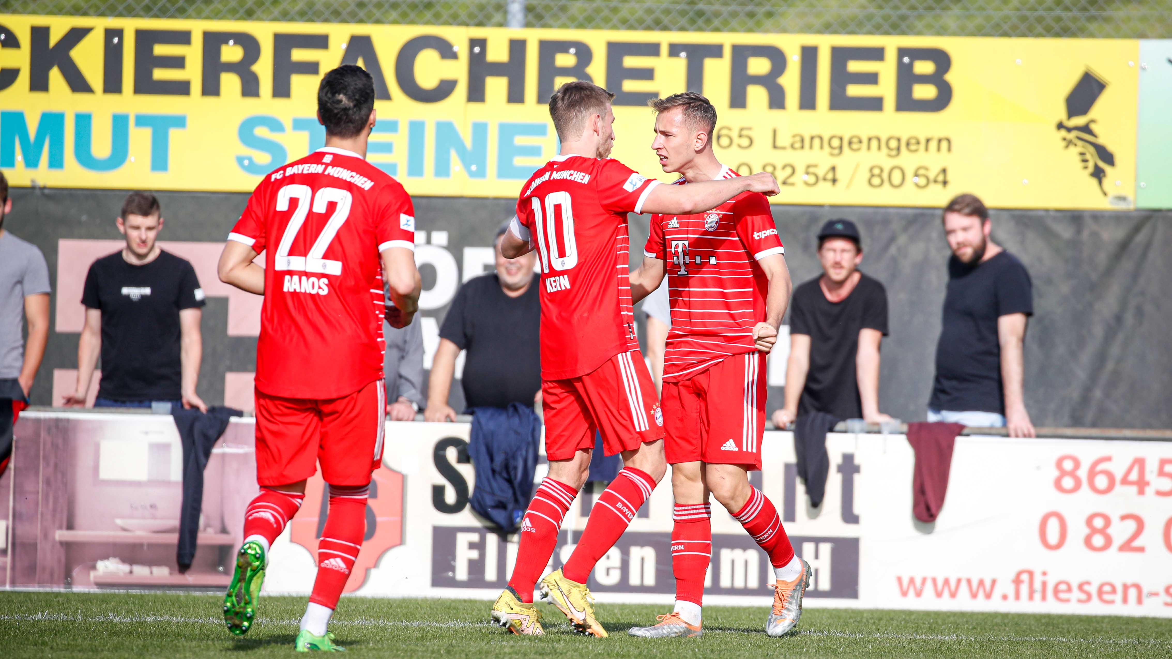 Die FC Bayern Amateure gastierten am 19. Spieltag der Regionalliga Bayern beim FC Pipinsried.