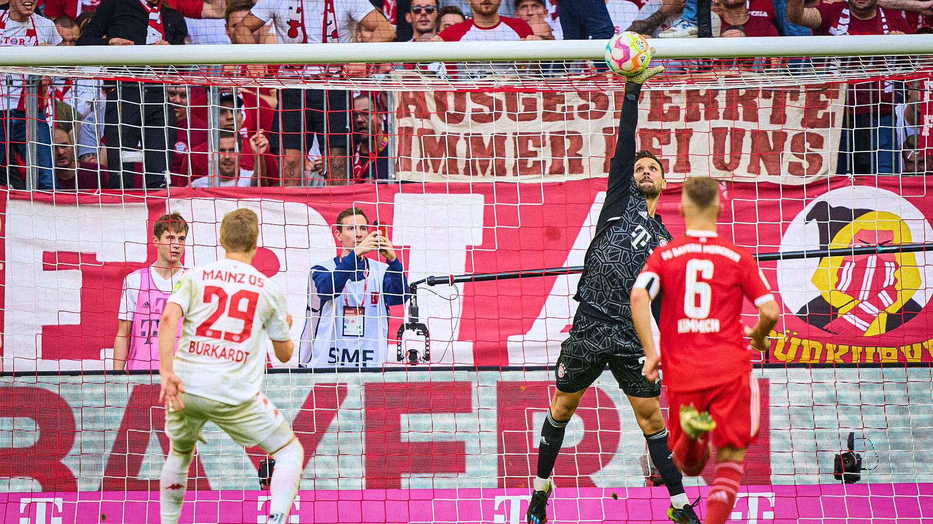 18-fcb-mainz-221029-ima