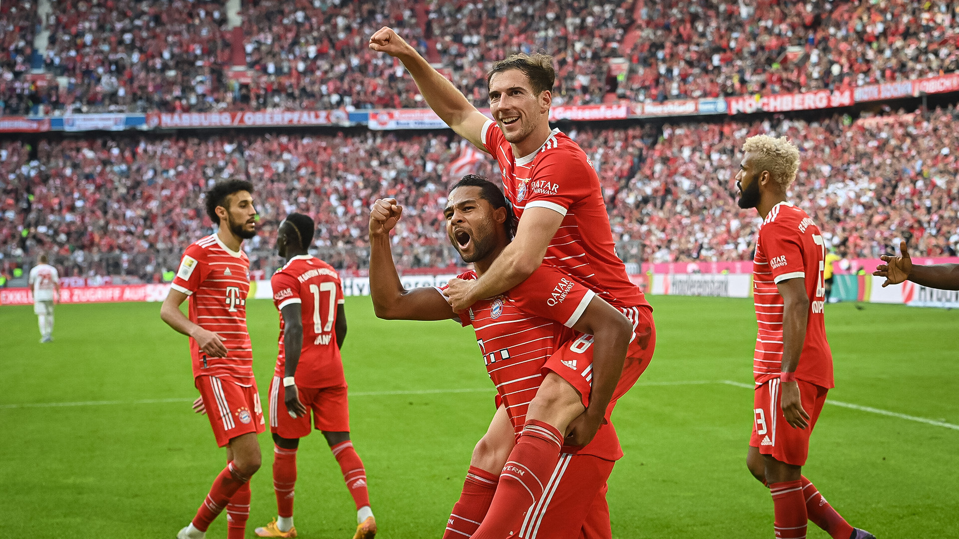 Serge Gnabry, Leon Goretzka, Jubel, FC Bayern