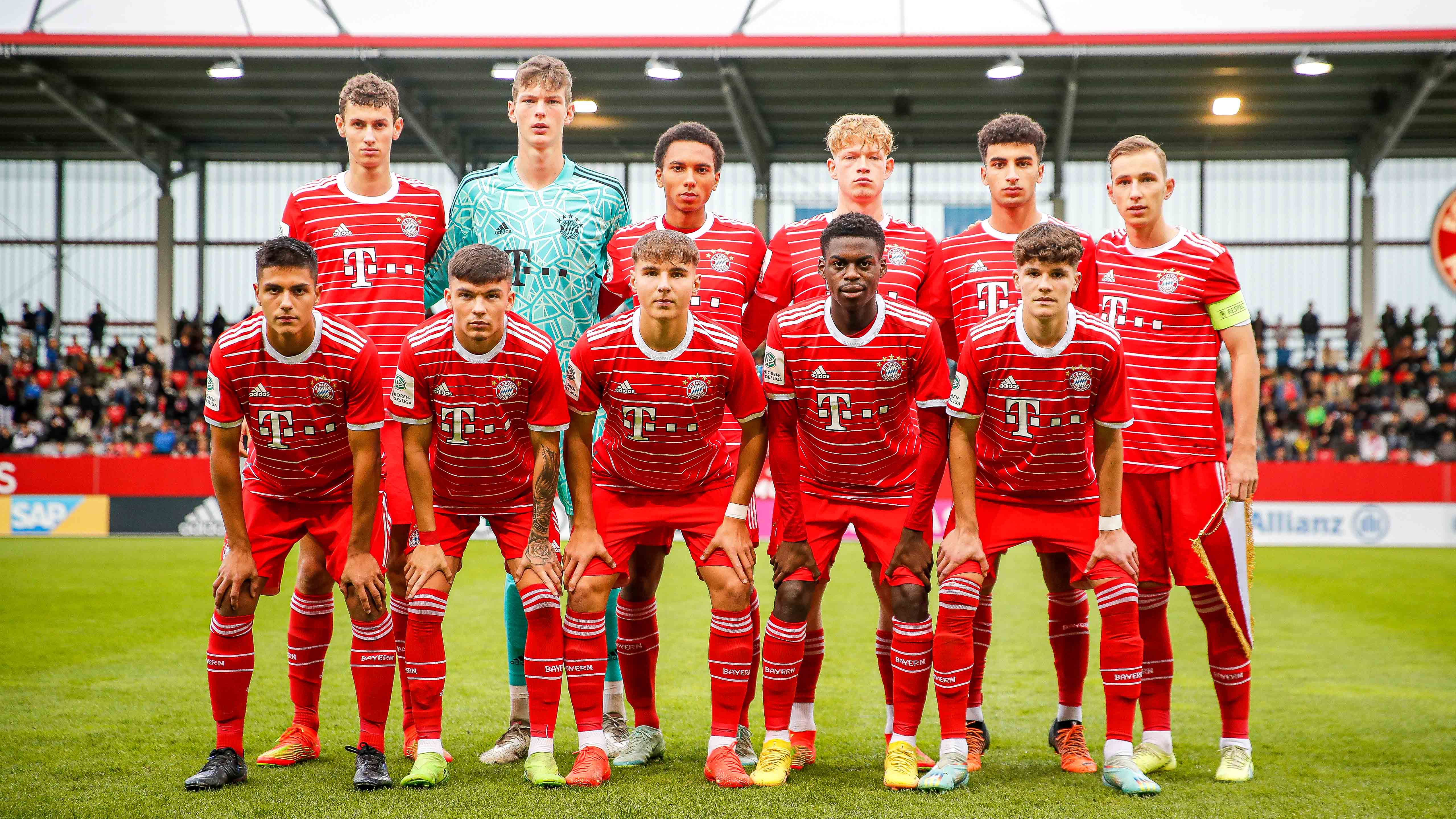 Die Startelf der U19 des FC Bayern beim Youth League-Spiel gegen Inter Mailand.