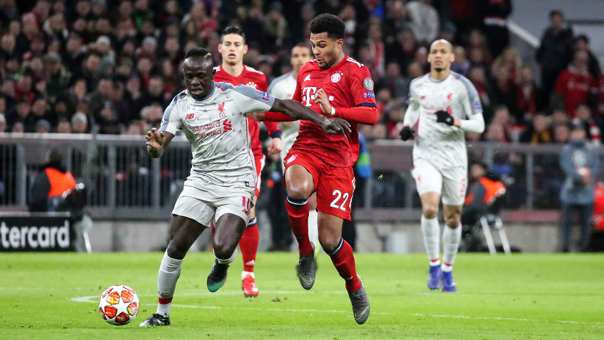 Sadio Mane Serge Gnabry FC Bayern Liverpool