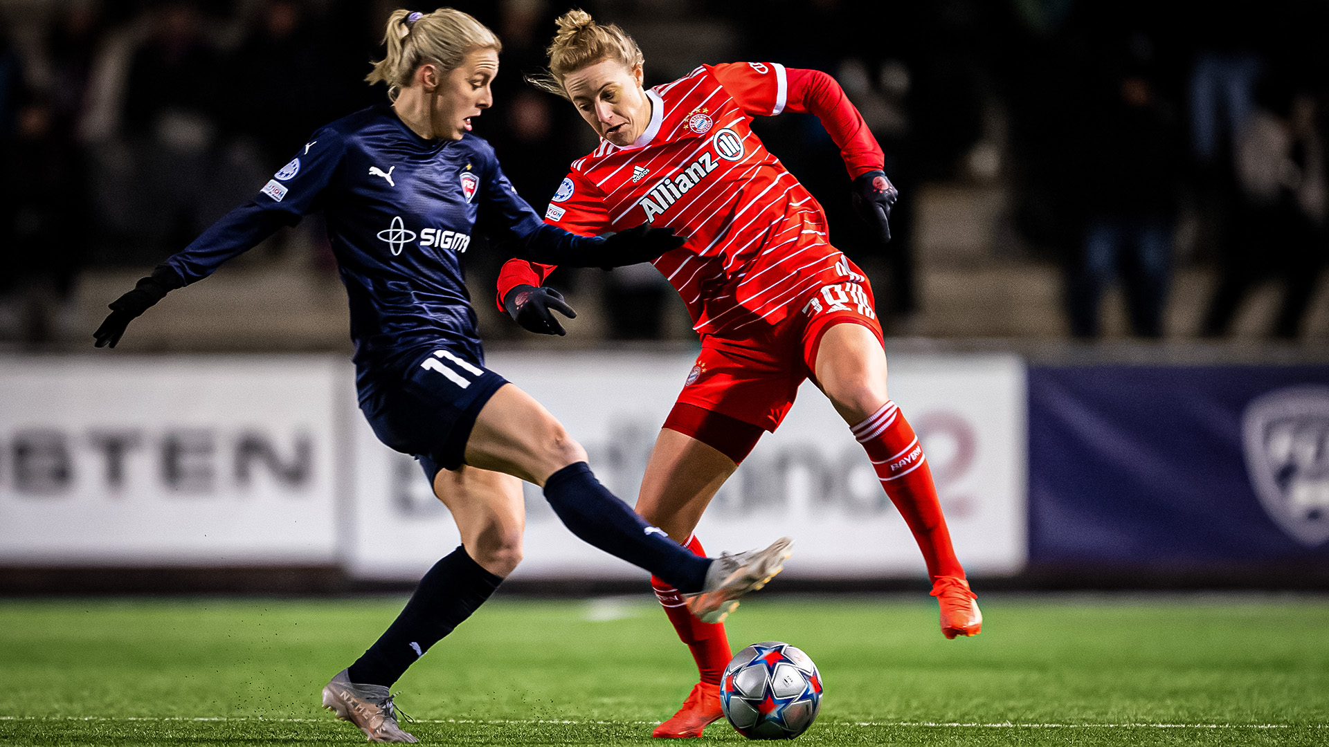 FC Bayern Women, Carolin Simon, duel