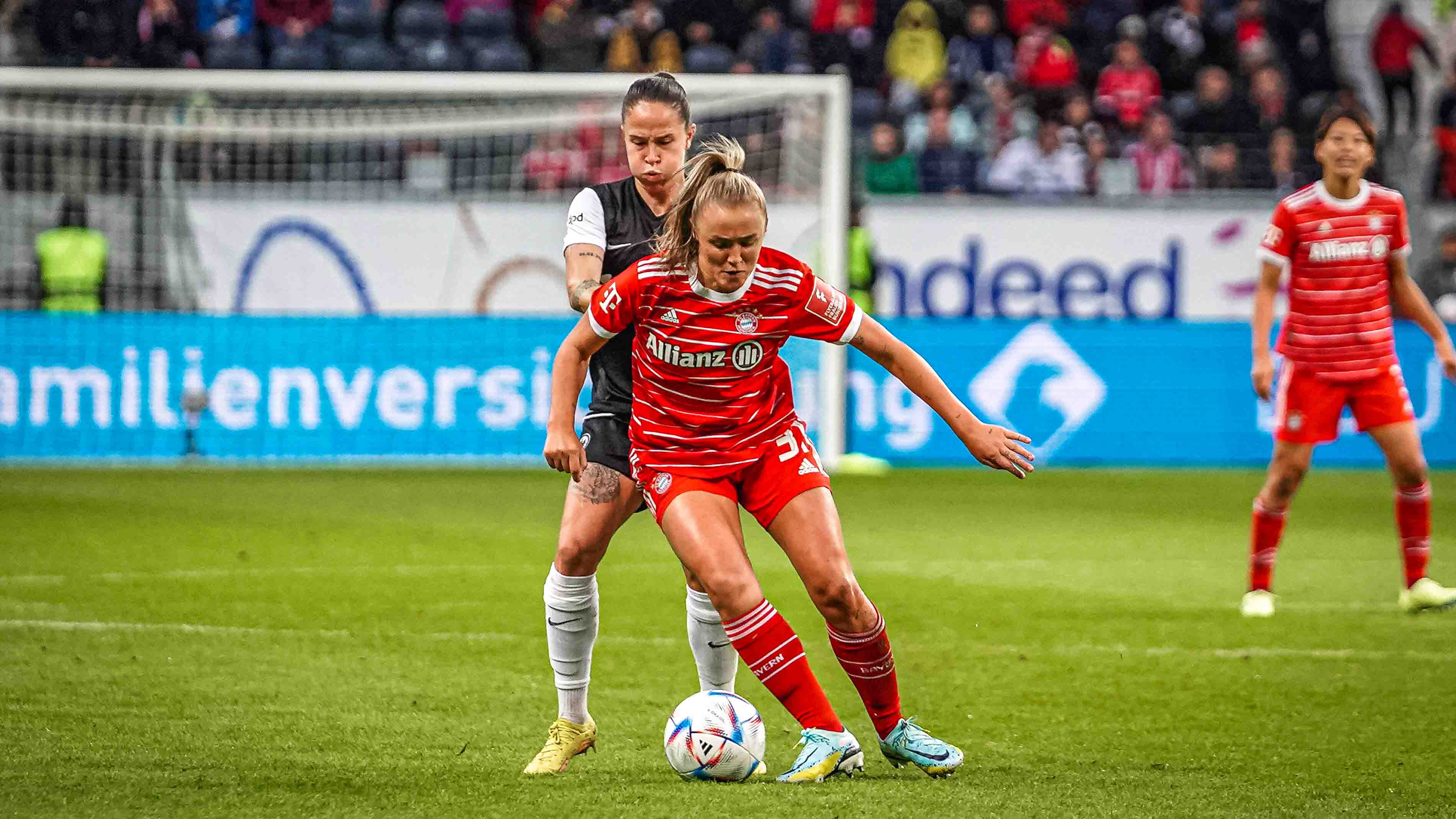 Georgia Stanway von den FC Bayern Frauen im Spiel gegen Eintracht Frankfurt.