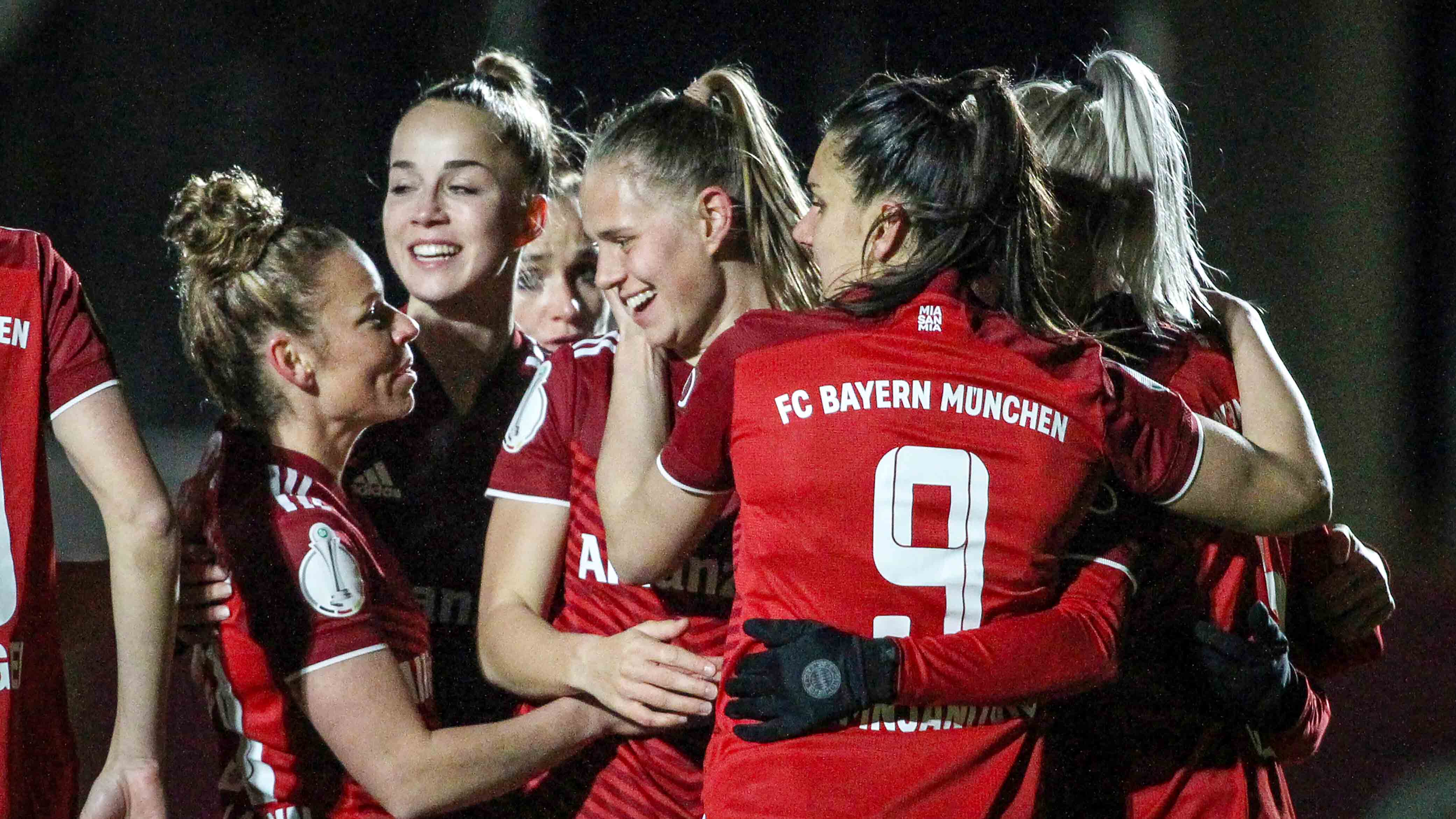 221210-fcbfrauen-highlights-2022-01-01