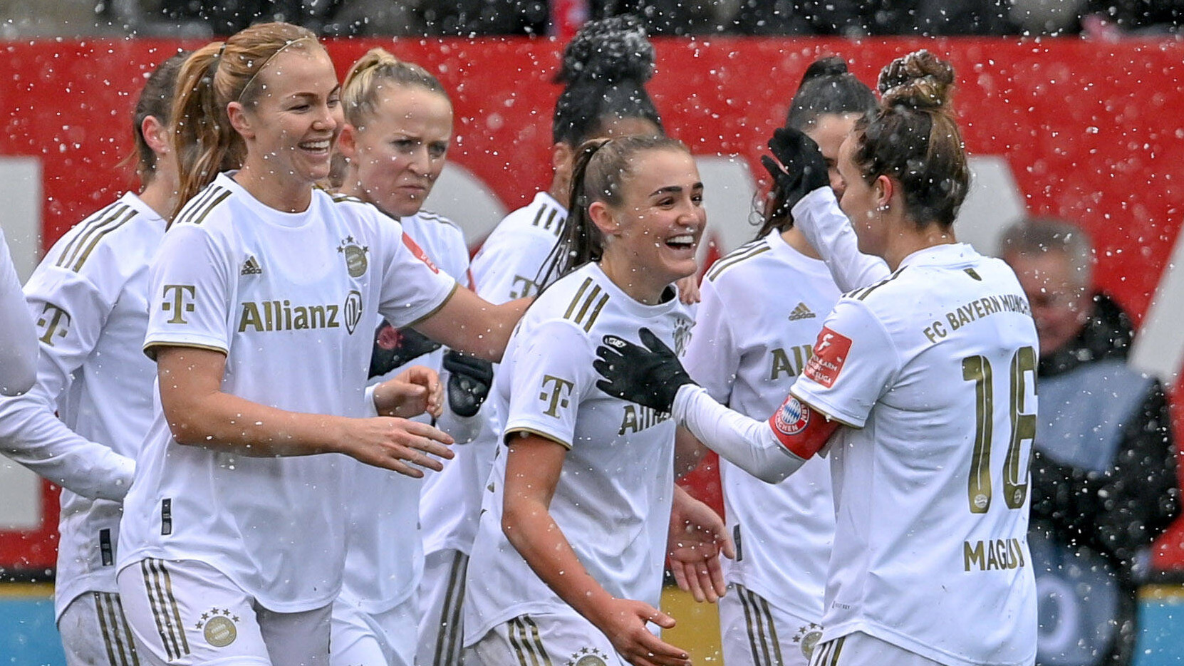 221210-fcbfrauen-highlights-2022-19