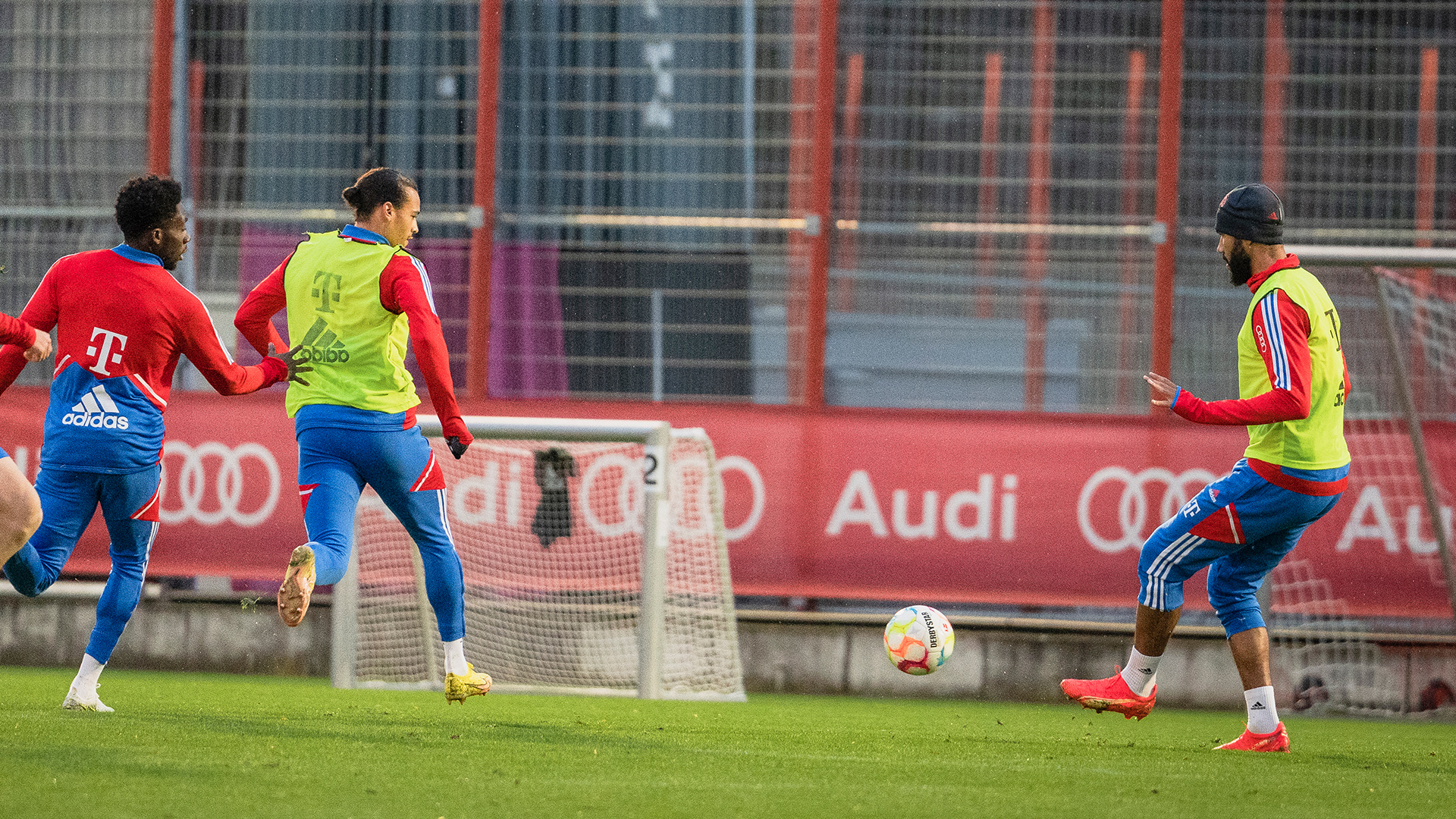 09-oeffentliches-training-230105-fcbayern-mel