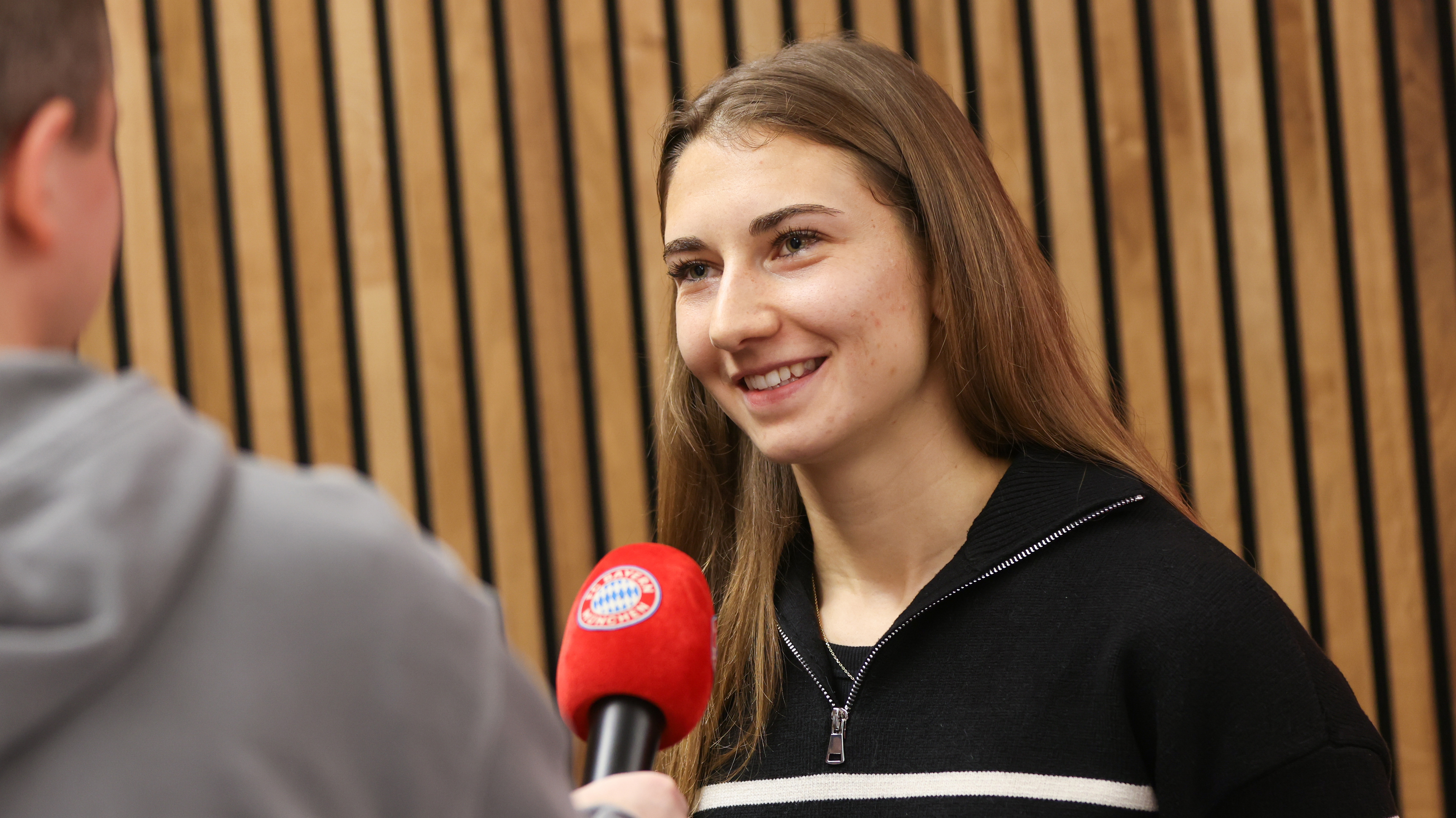 Katharina Naschenweng FC Bayern Frauen