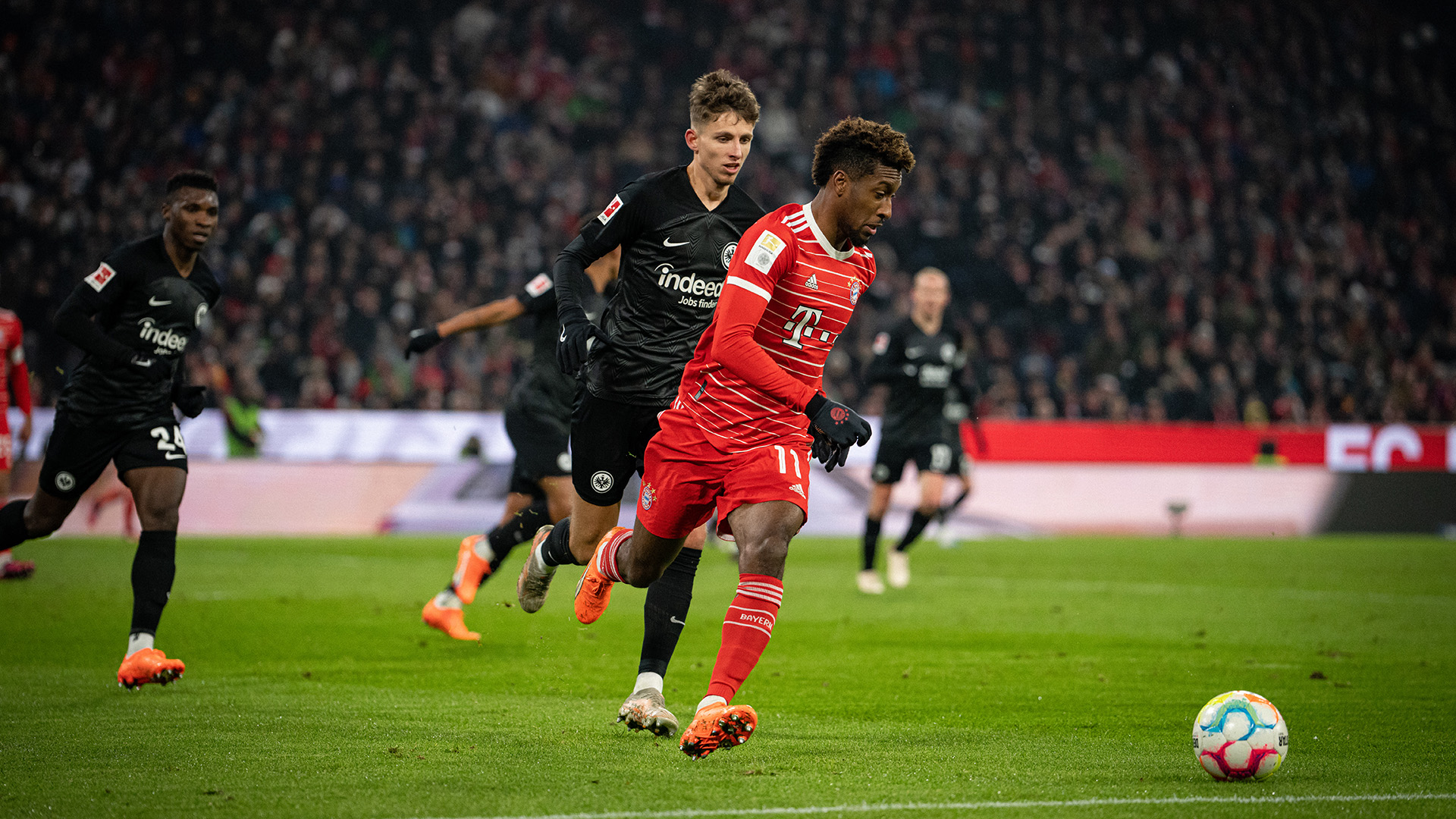 01-fcbayern-frankfurt-230128-mel